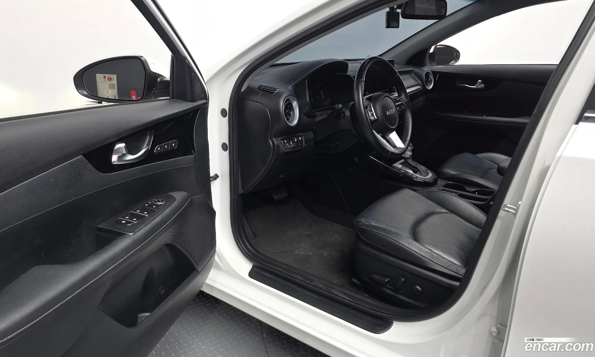 Kia K3 2022 — 34