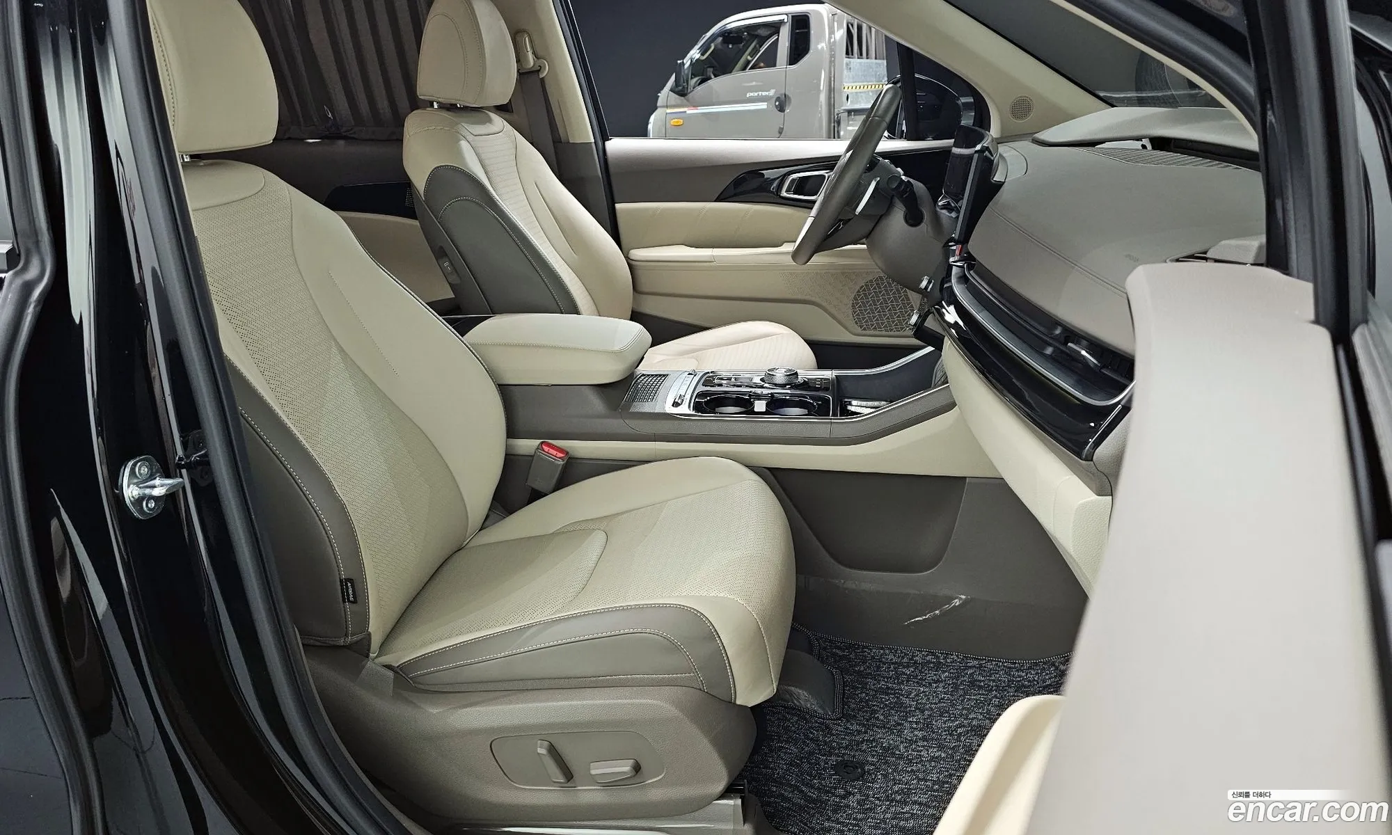 Kia Carnival 2024 — 11