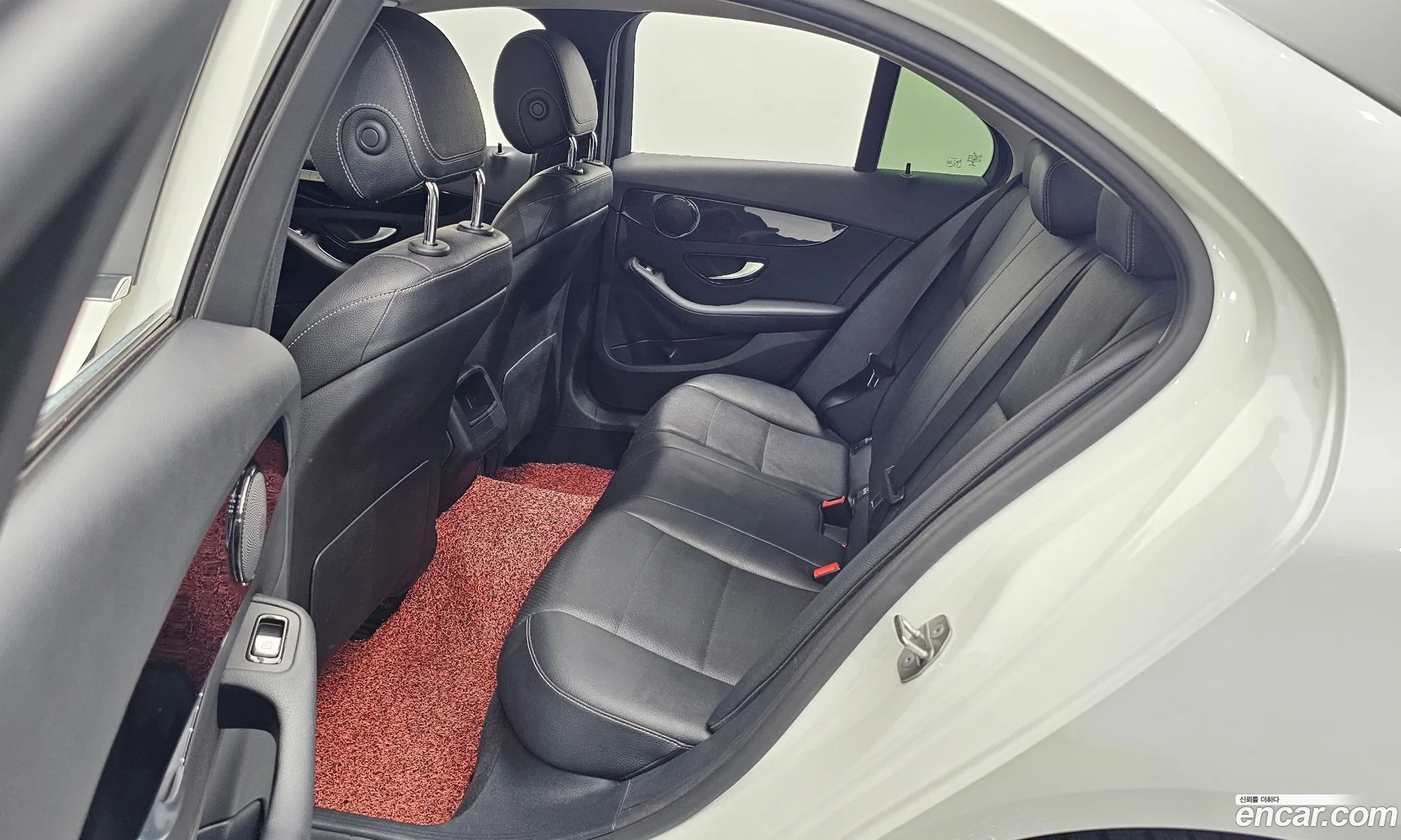 Mercedes-Benz C-Class W205 2017 — 15