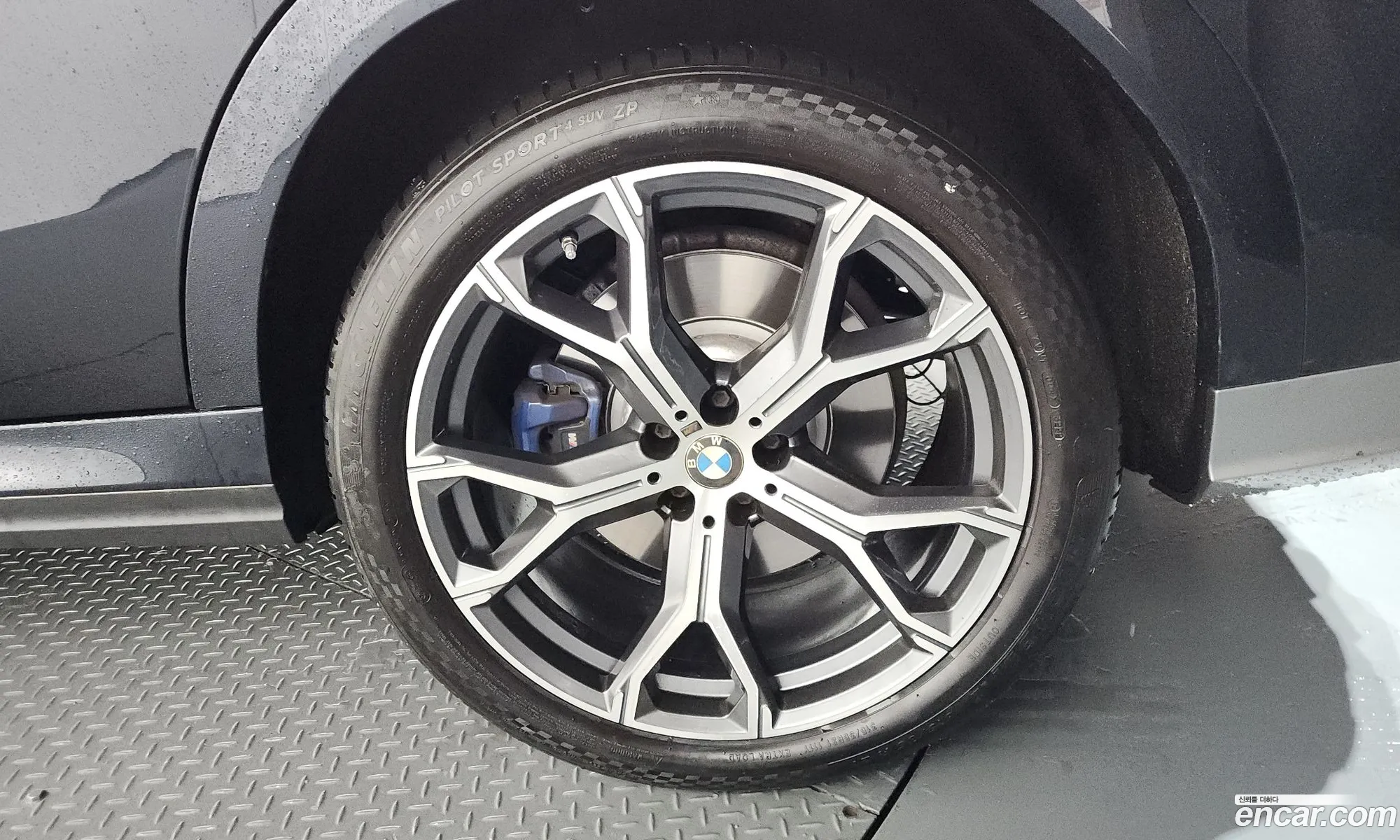 BMW X6 2021 — 32