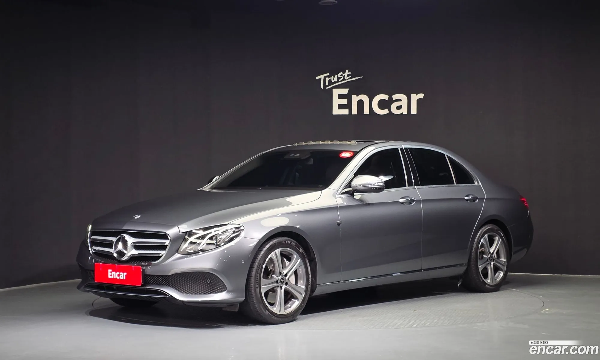 Mercedes-Benz E-Class W213 2019 WDDZF4JB1KA617326 — 6