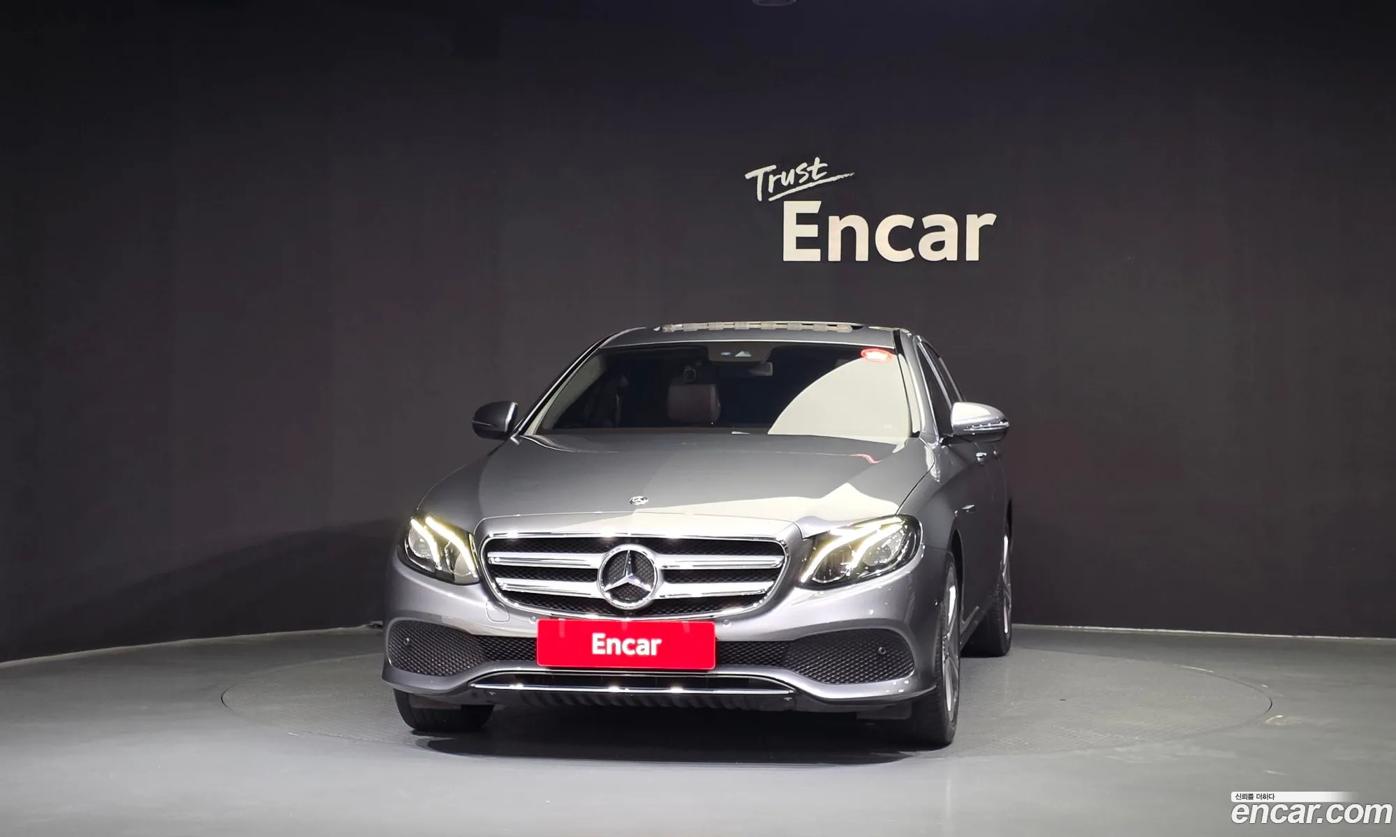 Mercedes-Benz E-Class W213 2019 WDDZF4JB1KA617326 — 13