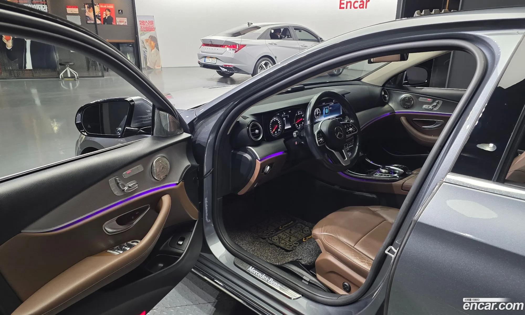 Mercedes-Benz E-Class W213 2019 WDDZF4JB1KA617326 — 14