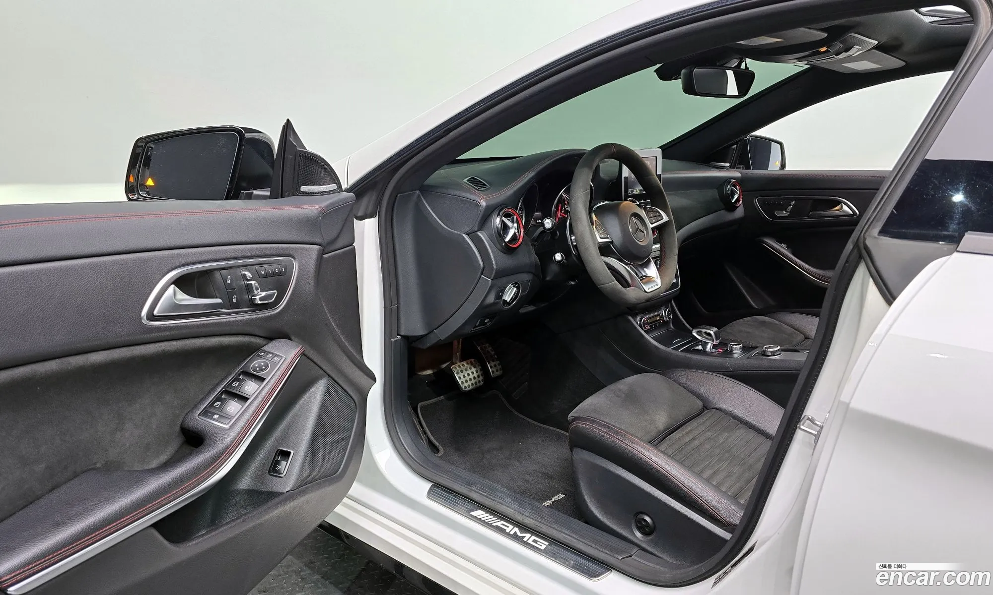 Mercedes-Benz CLA-Class C117 2018 — 29