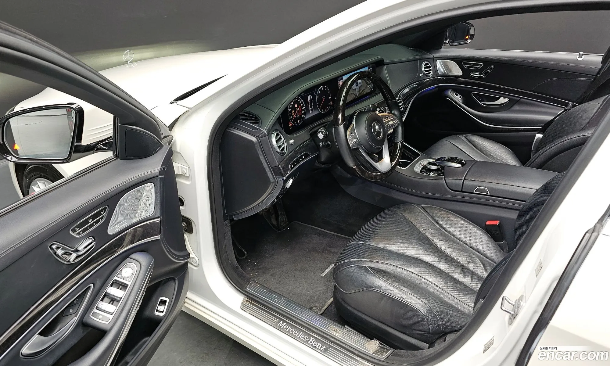 Mercedes-Benz S-Class W222 2019 — 28
