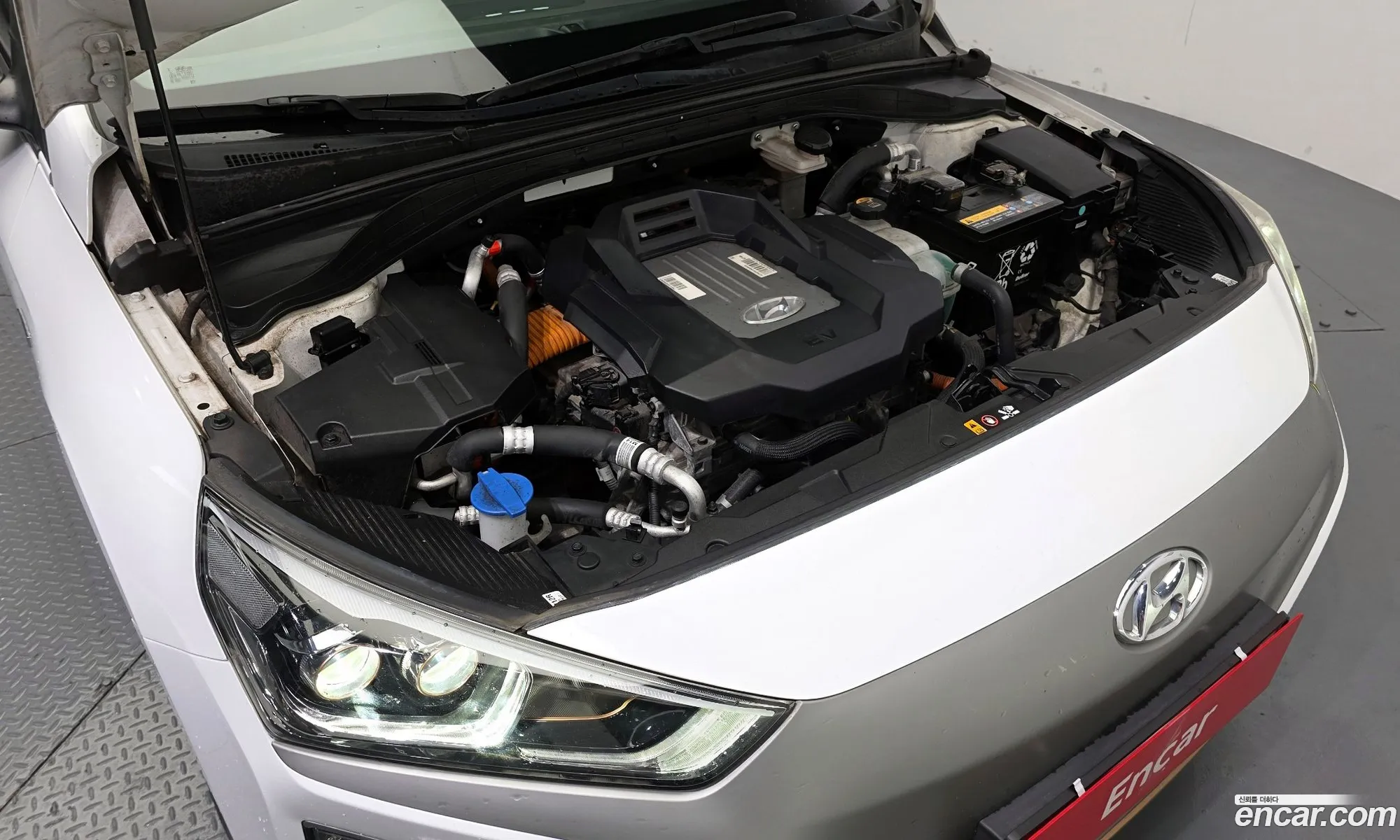 Hyundai Ioniq Electric 2016 — 21