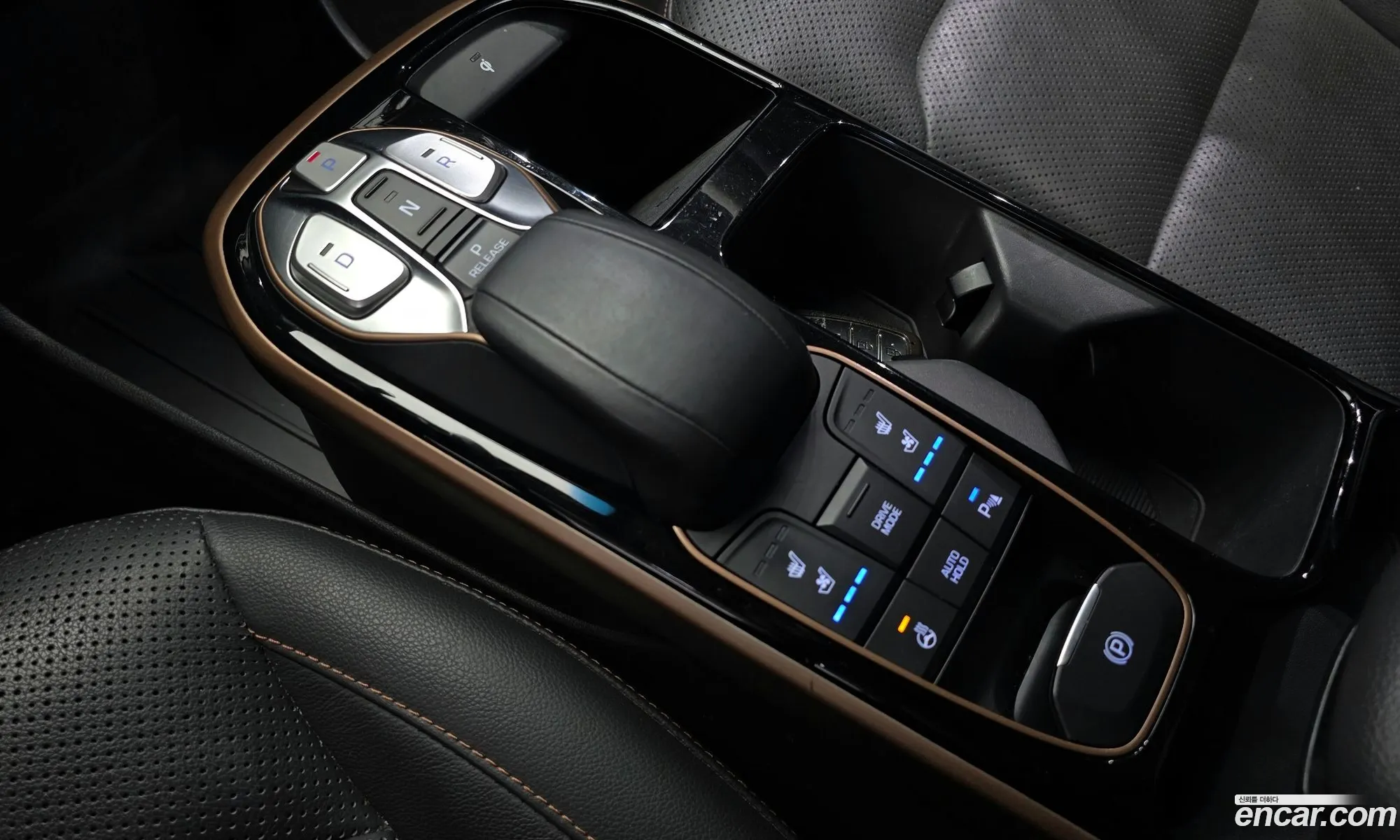 Hyundai Ioniq Electric 2016 — 11