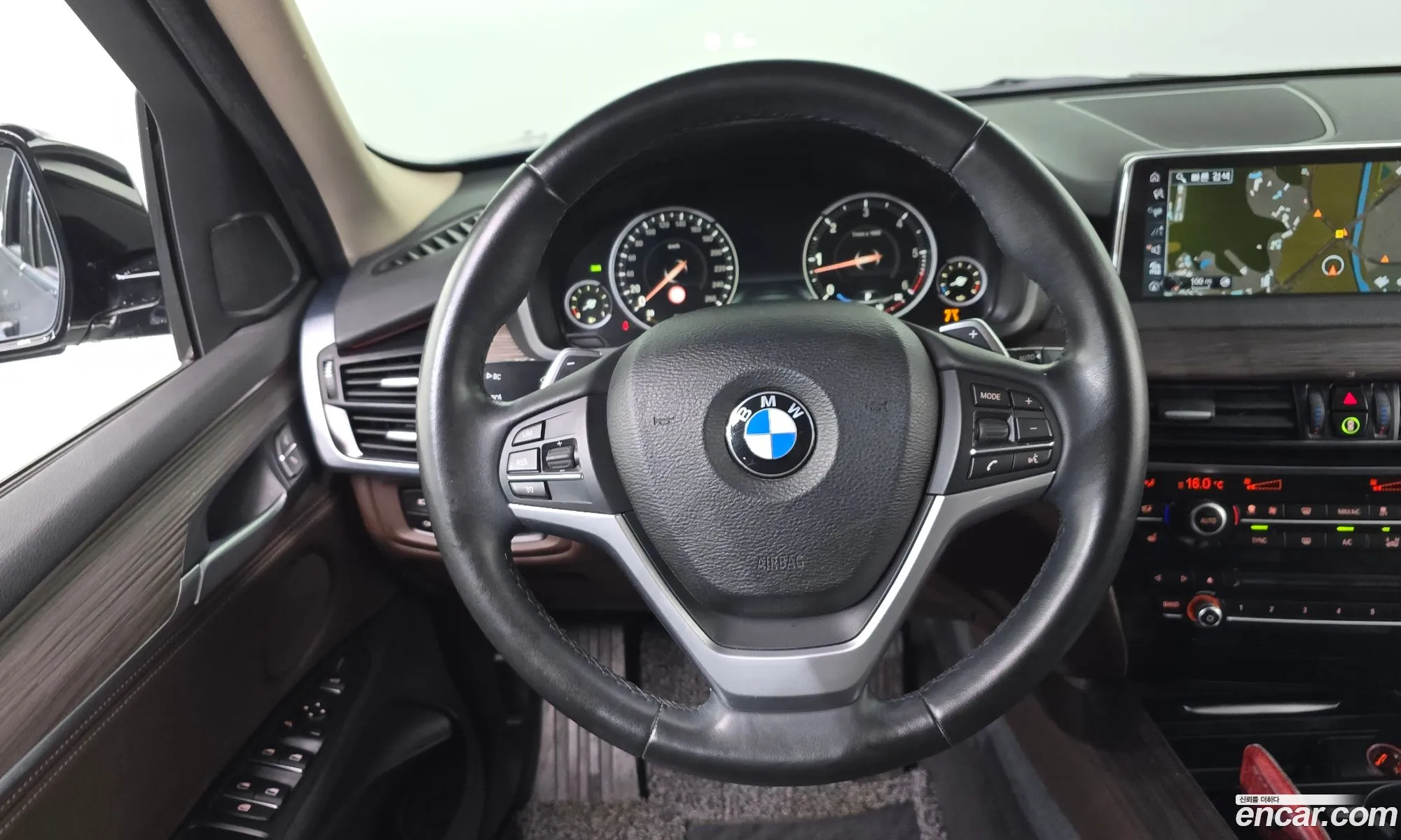 BMW X5 2017 — 12