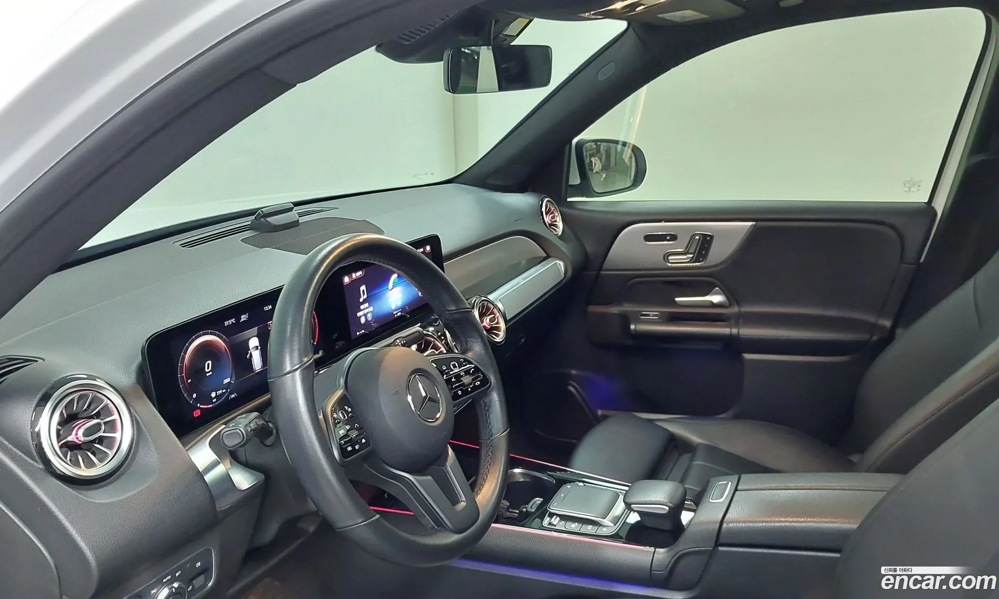 Mercedes-Benz GLB-Class X247 2021 — 10