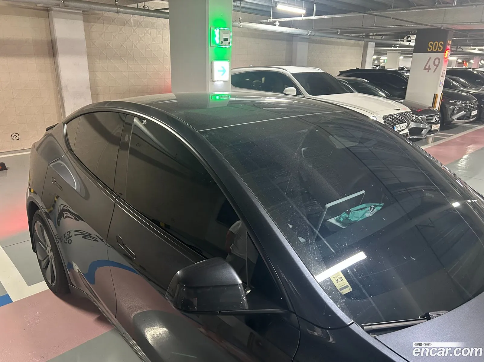 Tesla Model Y 2025 — 12