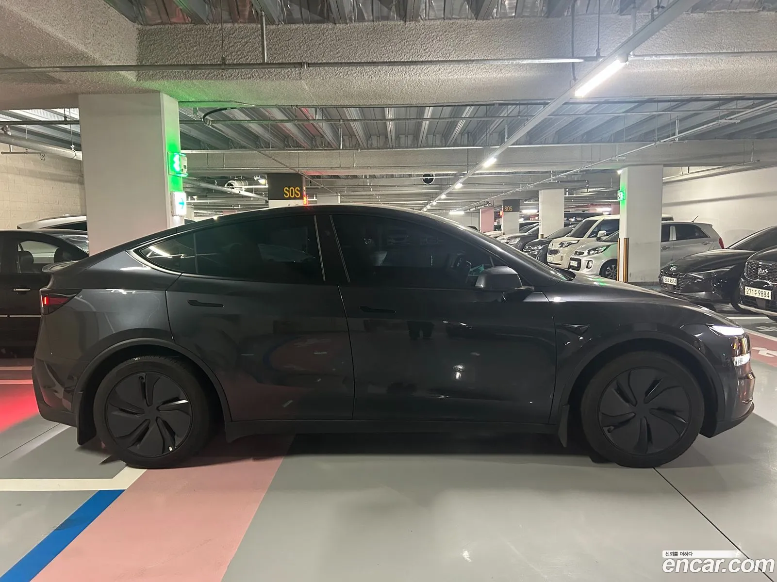 Tesla Model Y 2025 — 3