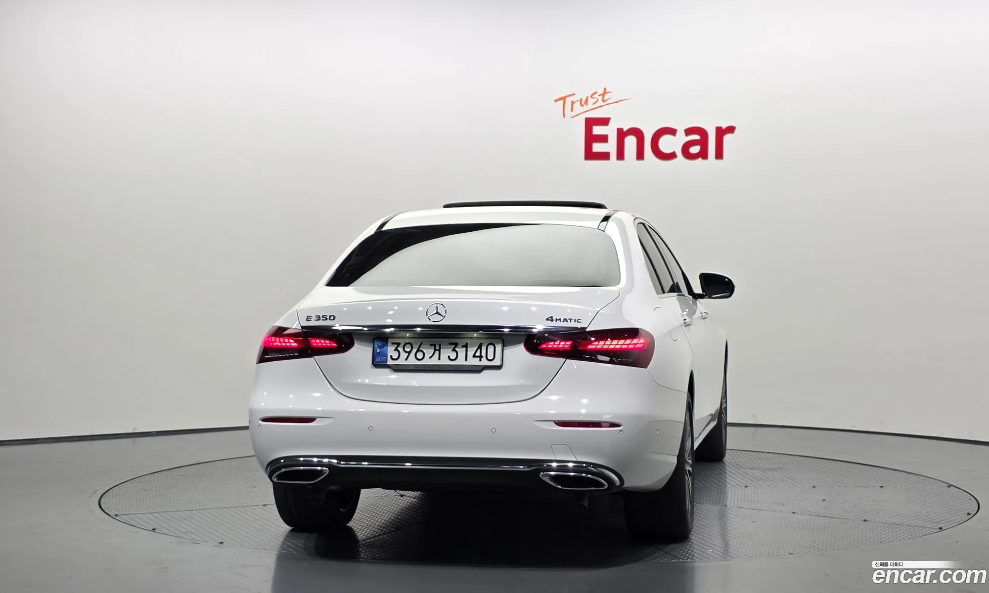 Mercedes-Benz E-Class W213 2022 — 18