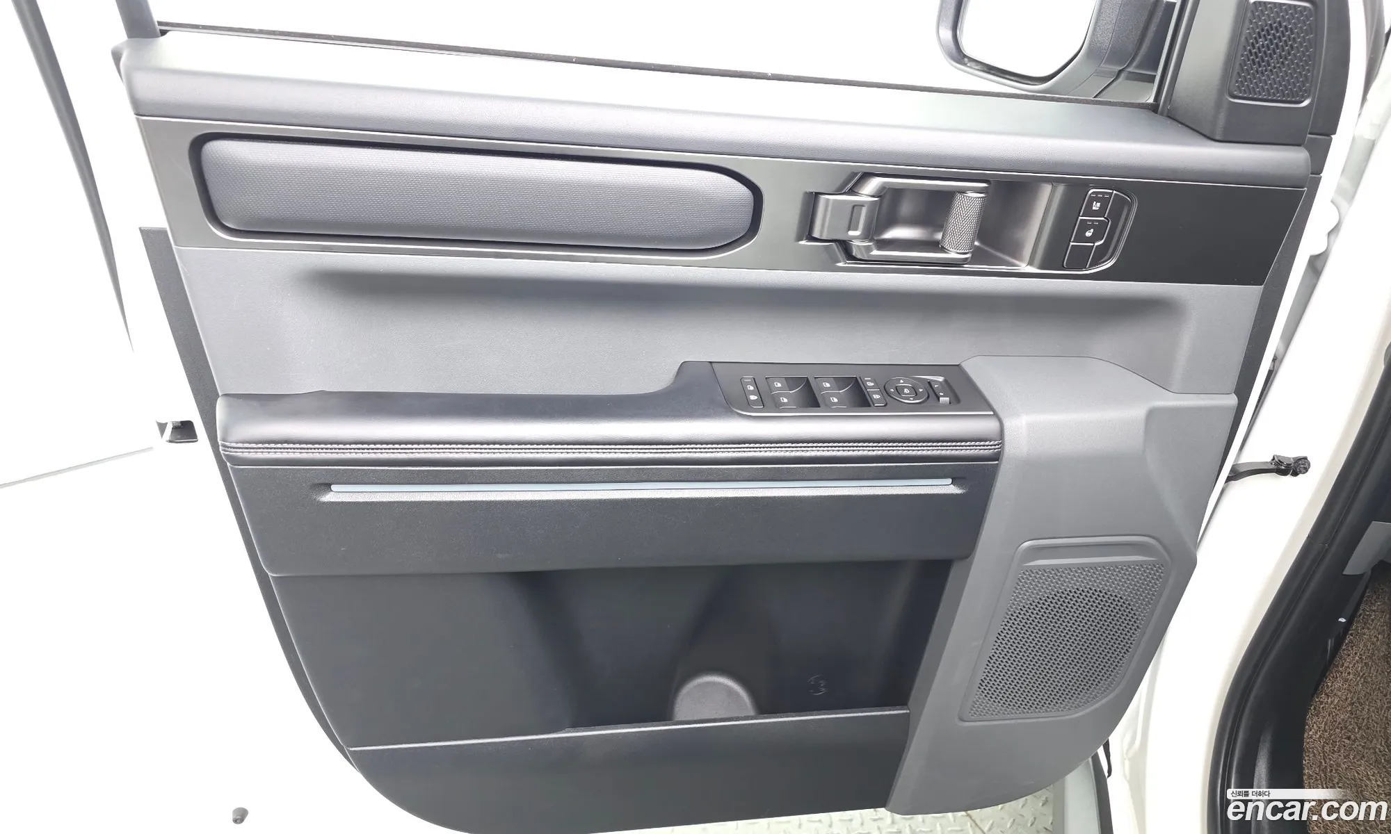 Kia Tasman 2025 KNCSBY7BDTA000885 — 29