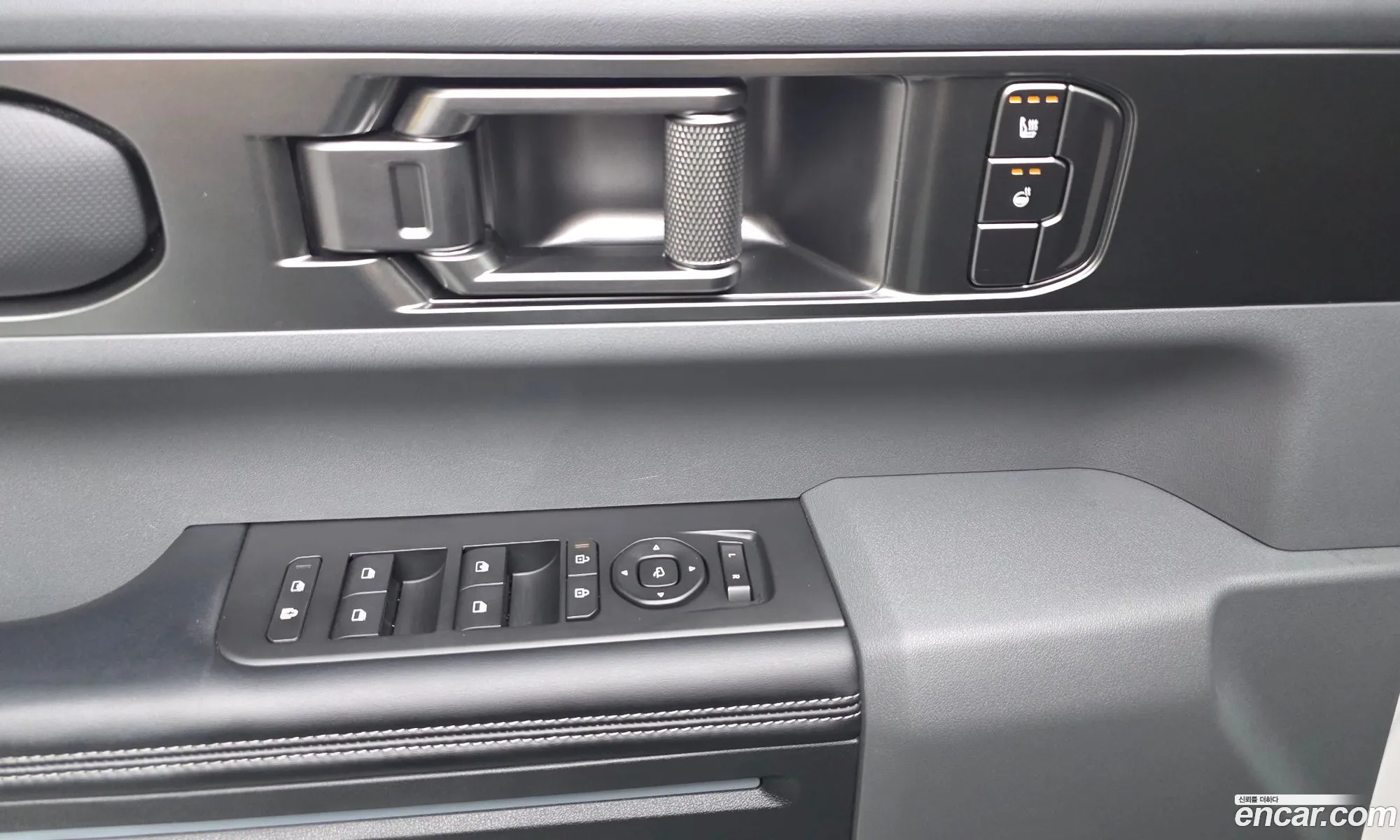 Kia Tasman 2025 KNCSBY7BDTA000885 — 13