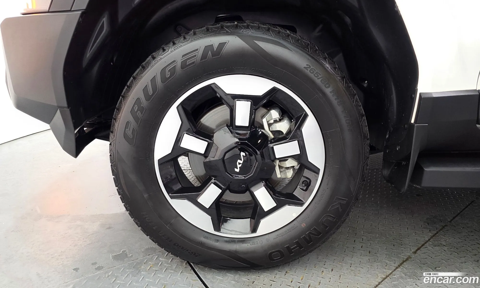 Kia Tasman 2025 KNCSBY7BDTA000885 — 19
