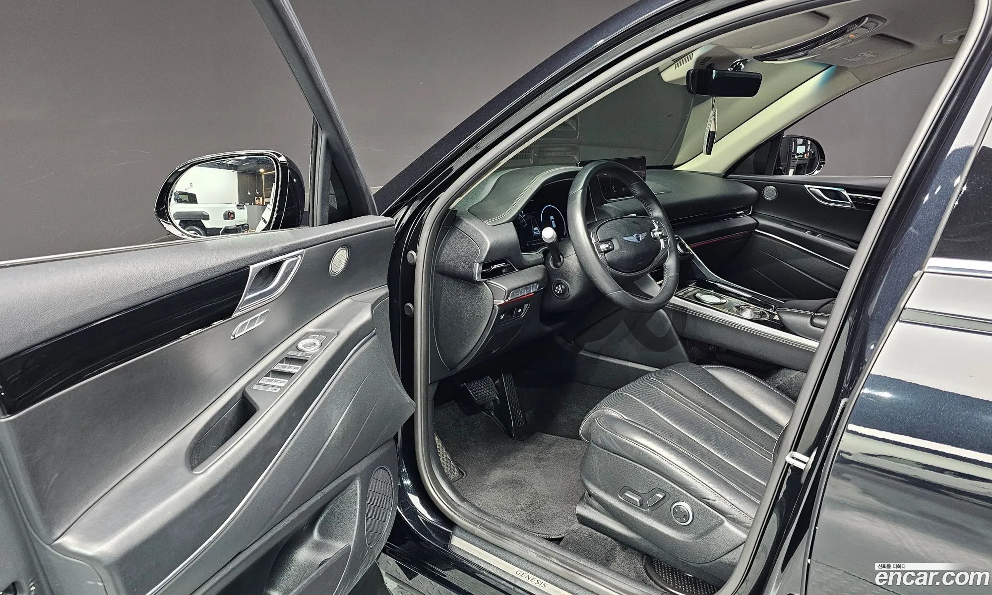 Genesis GV80 2020 KMTHC81CDLU039789 — 9