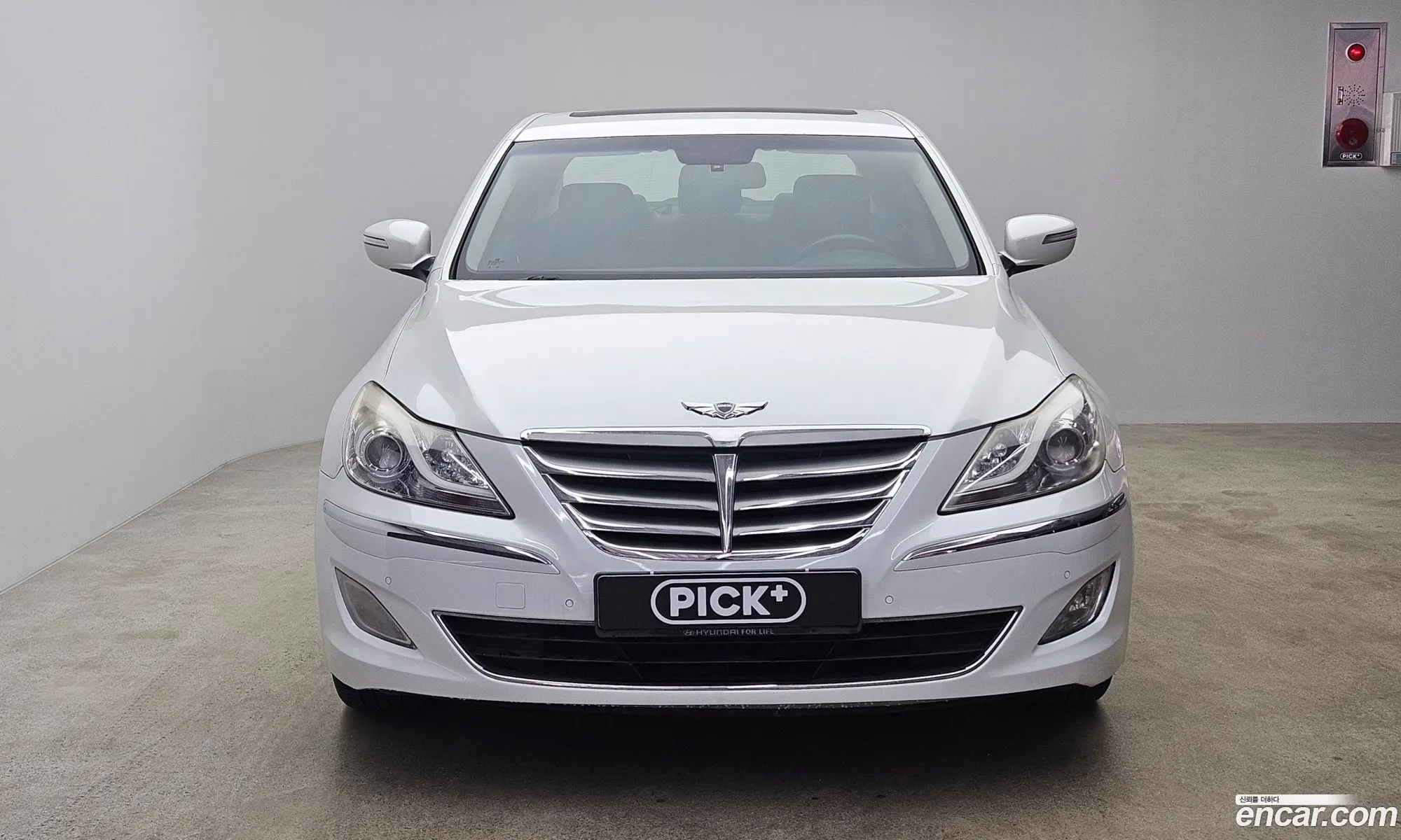 Hyundai Genesis 2013 — 3