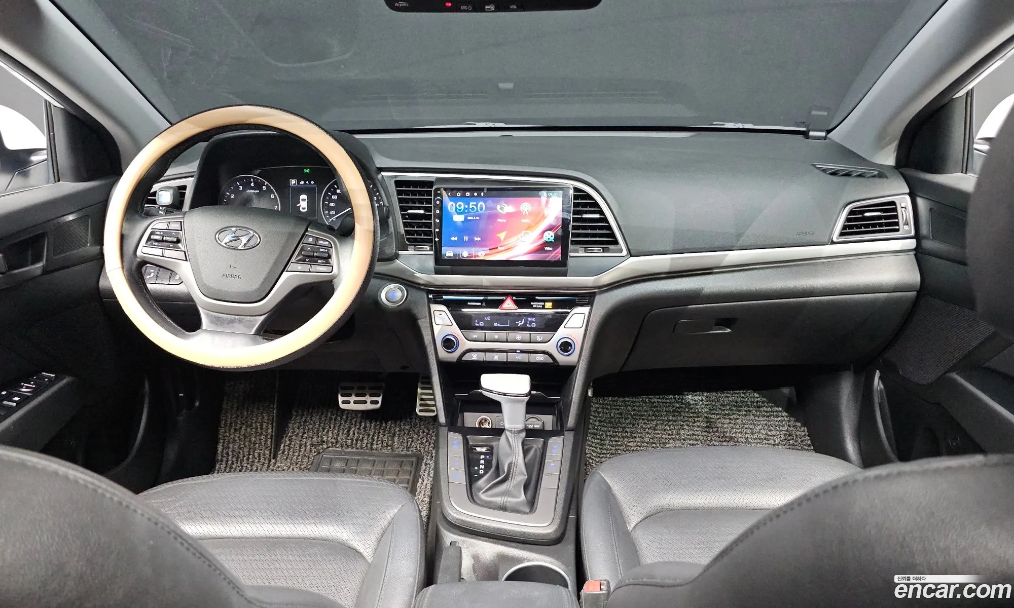 Hyundai Elantra AD 2016 — 14