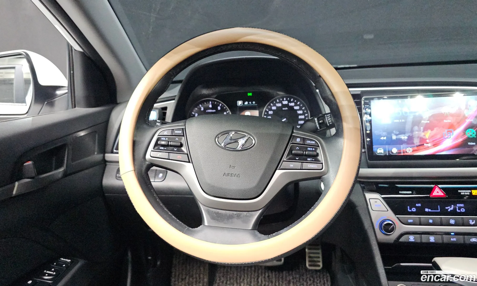 Hyundai Elantra AD 2016 — 9