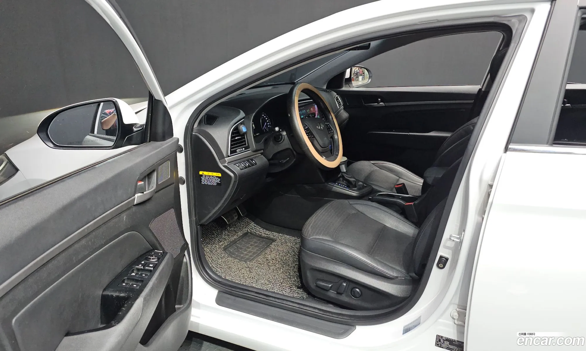 Hyundai Elantra AD 2016 — 2
