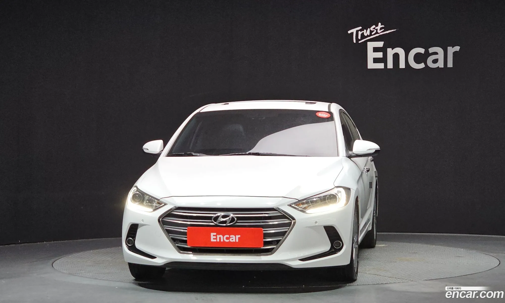 Hyundai Elantra AD 2016 — 5