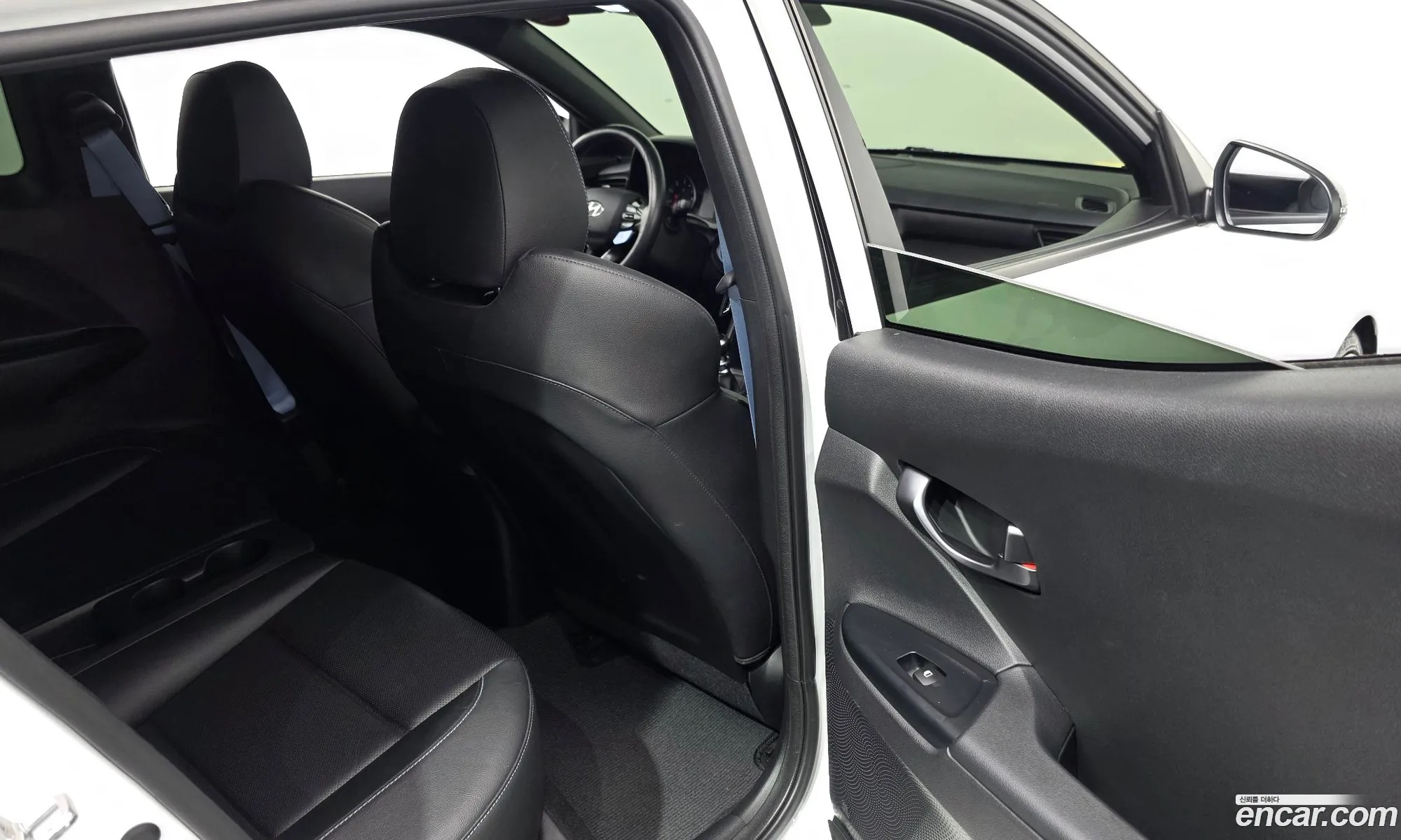 Hyundai Veloster 2022 KMHT361HAPU014664 — 22