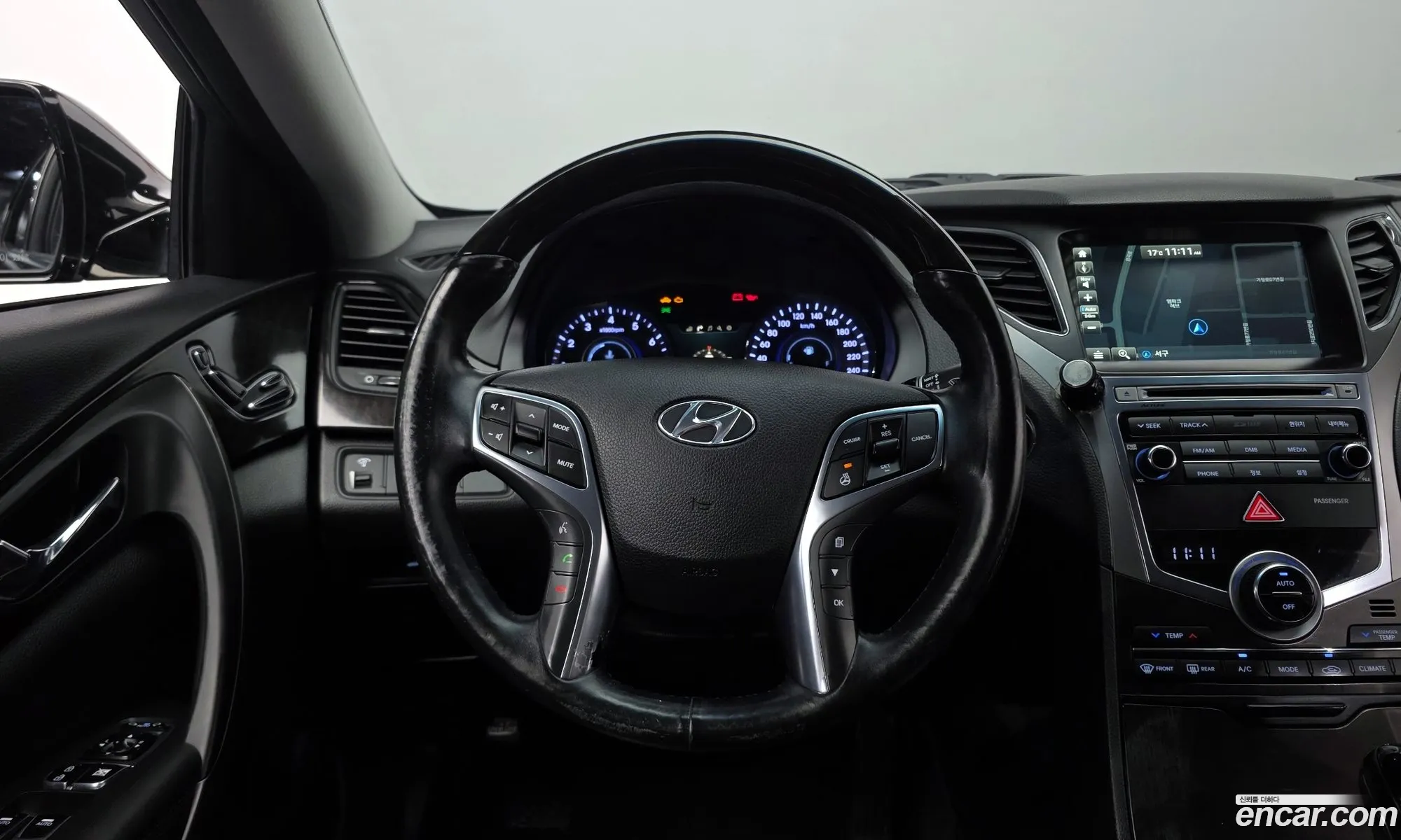 Hyundai Grandeur HG 2014 — 11