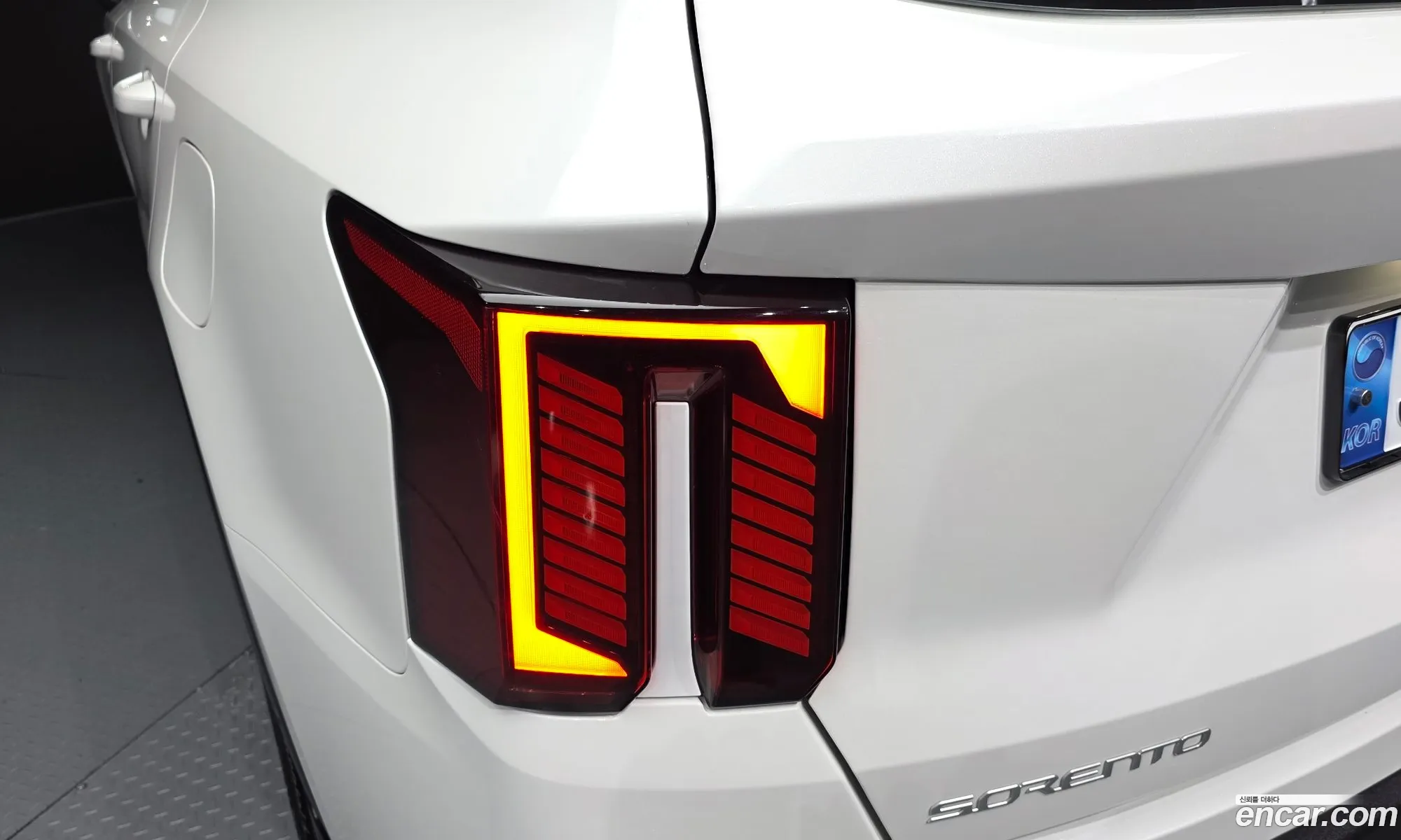 Kia Sorento 2023 KNARK81GBRA245467 — 13