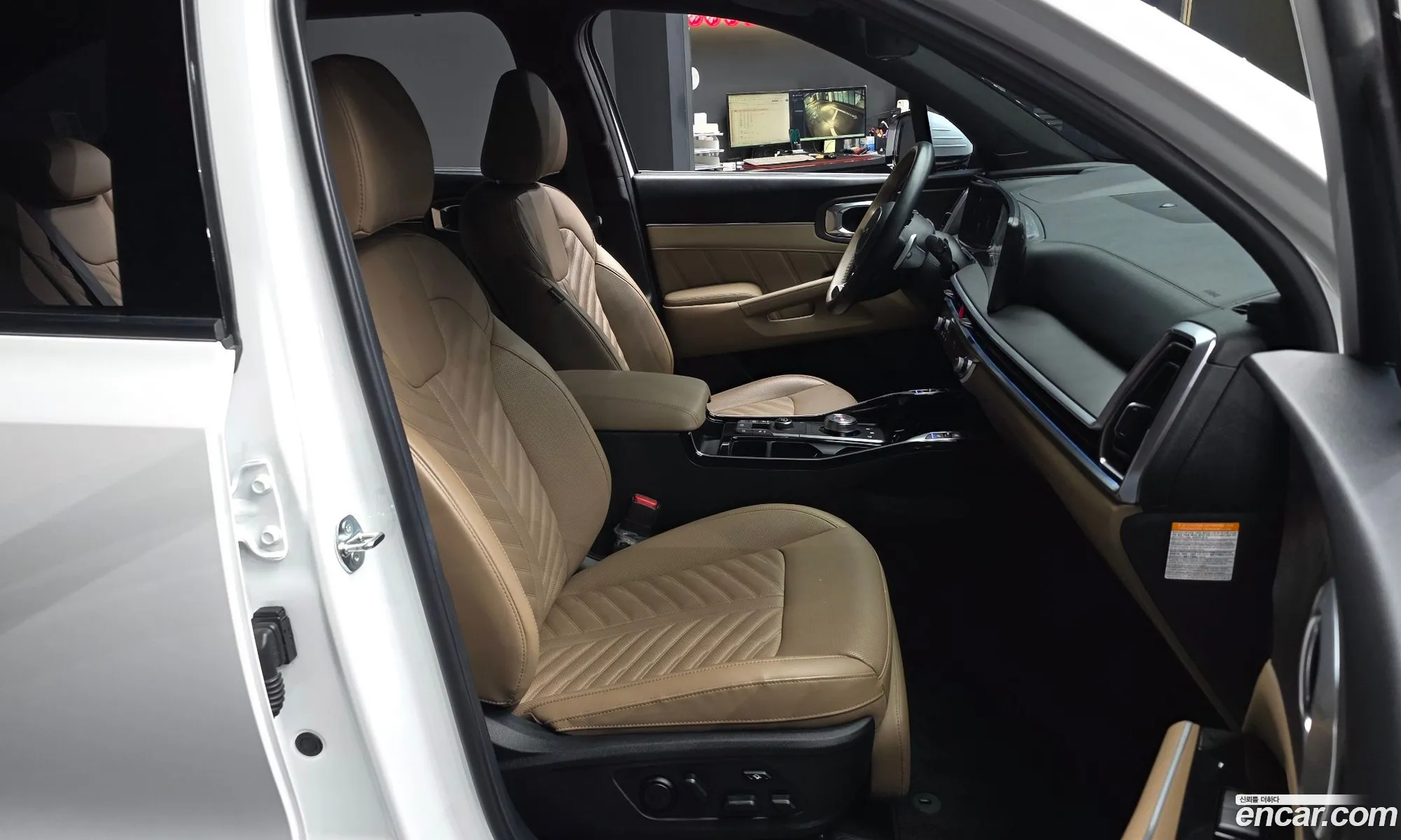 Kia Sorento 2023 KNARK81GBRA245467 — 28