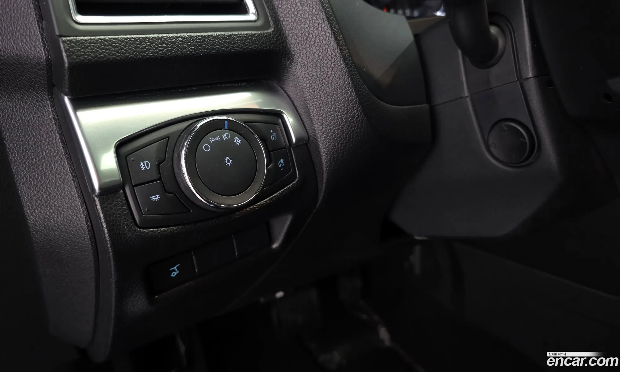 Ford Explorer 2018 1FM5K8FH0JGB23670 — 10