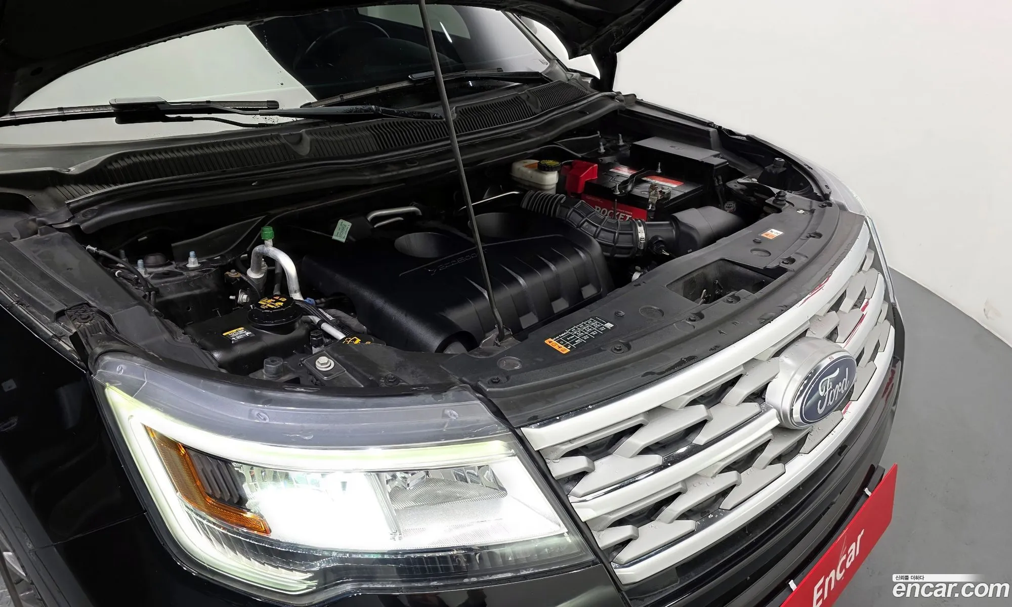 Ford Explorer 2018 1FM5K8FH0JGB23670 — 18