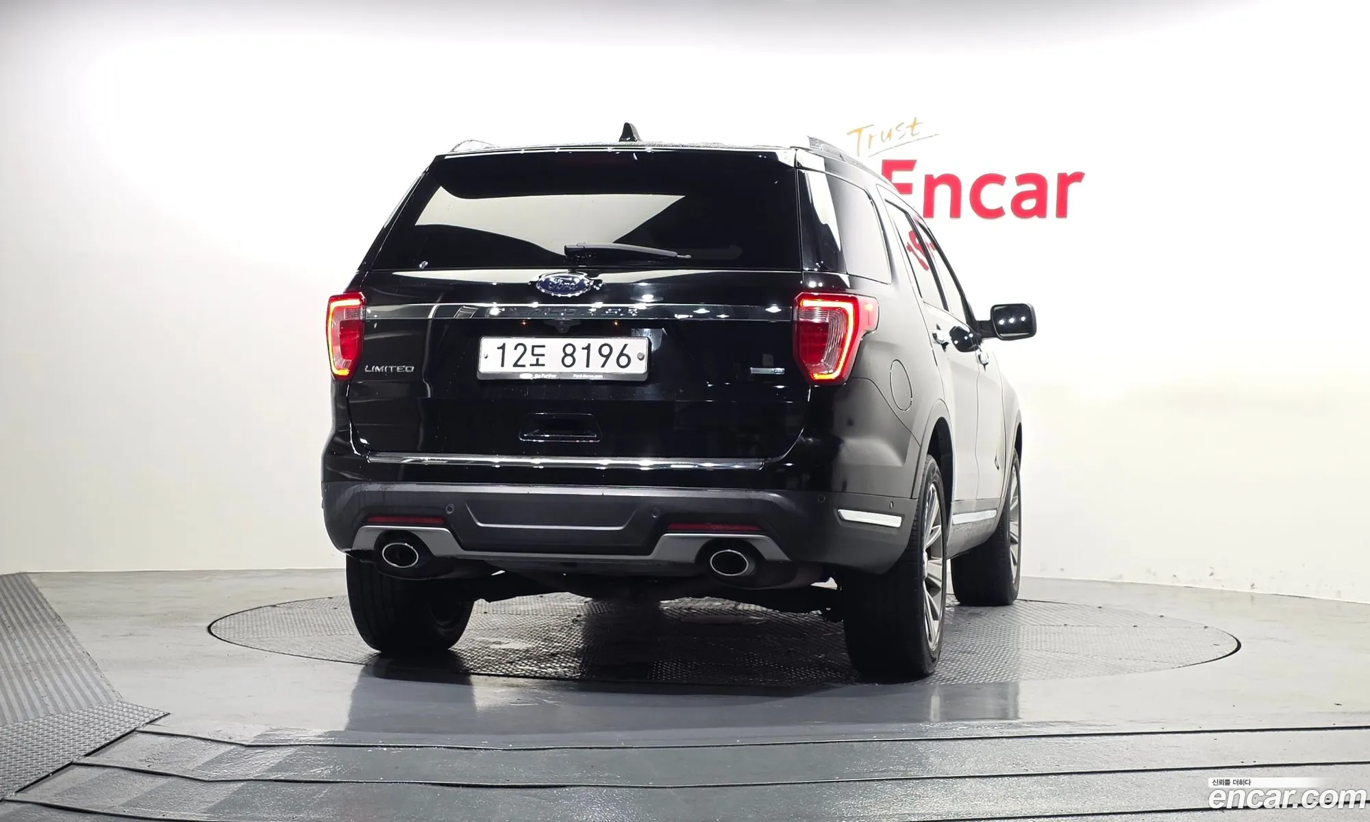 Ford Explorer 2018 1FM5K8FH0JGB23670 — 2