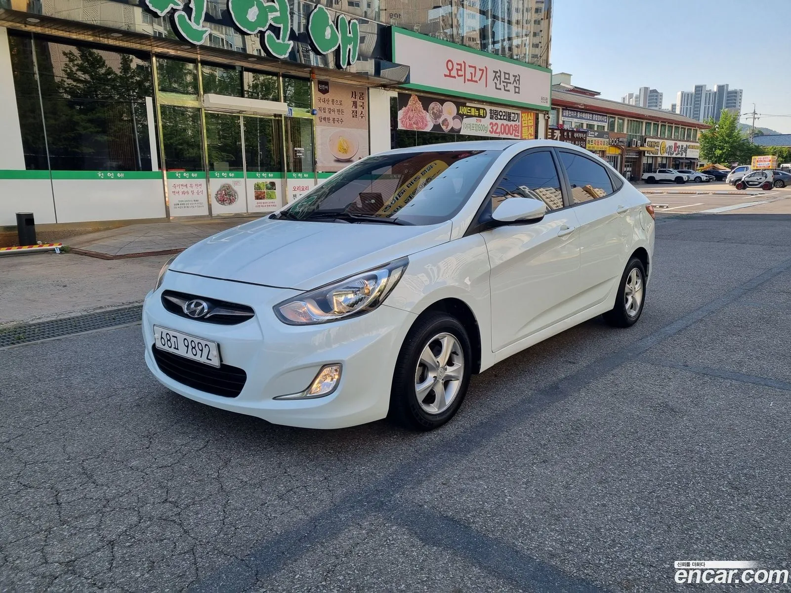 Hyundai Accent 2012 — 14