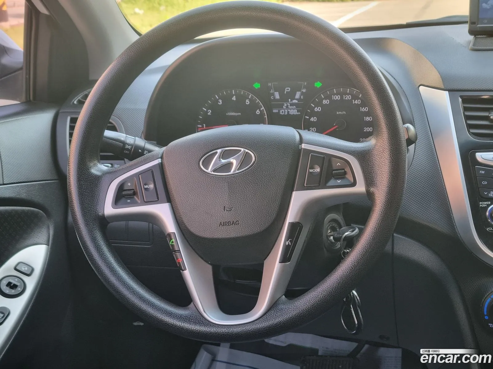 Hyundai Accent 2012 — 15