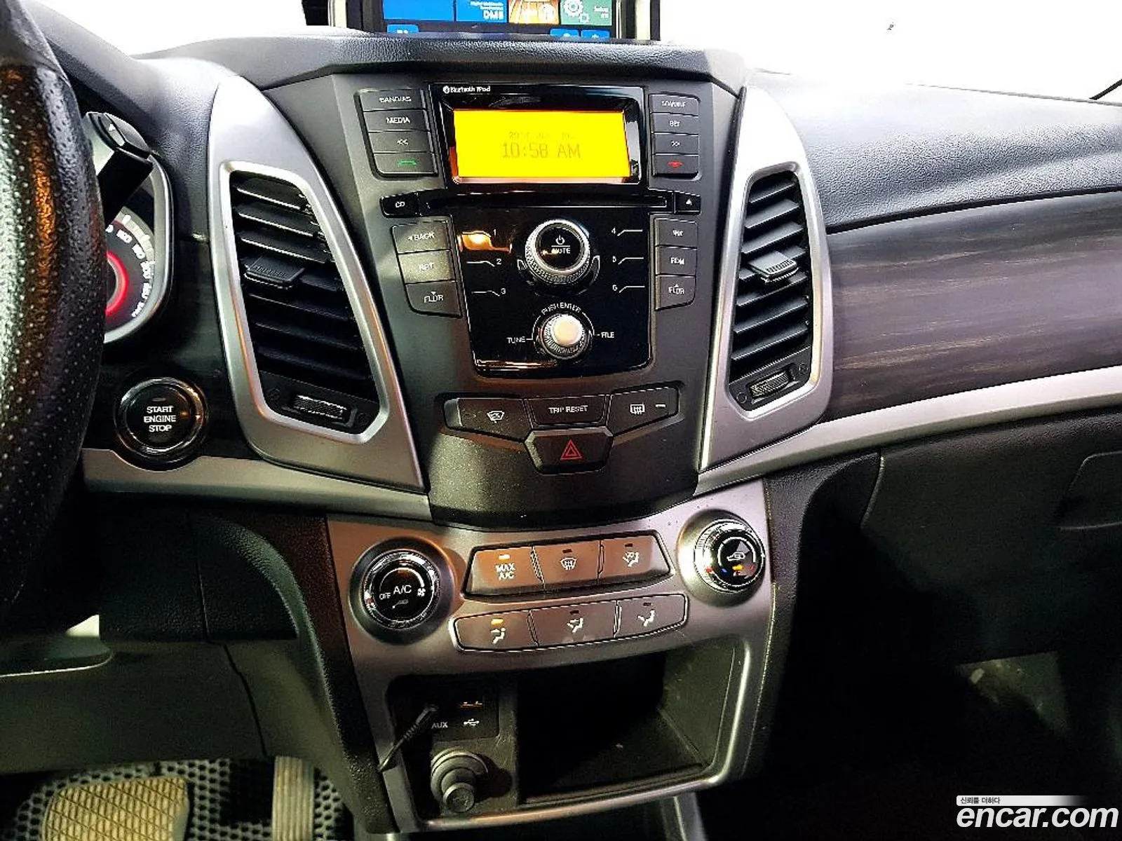 KG Mobility (SsangYong) Korando C 2015 — 11