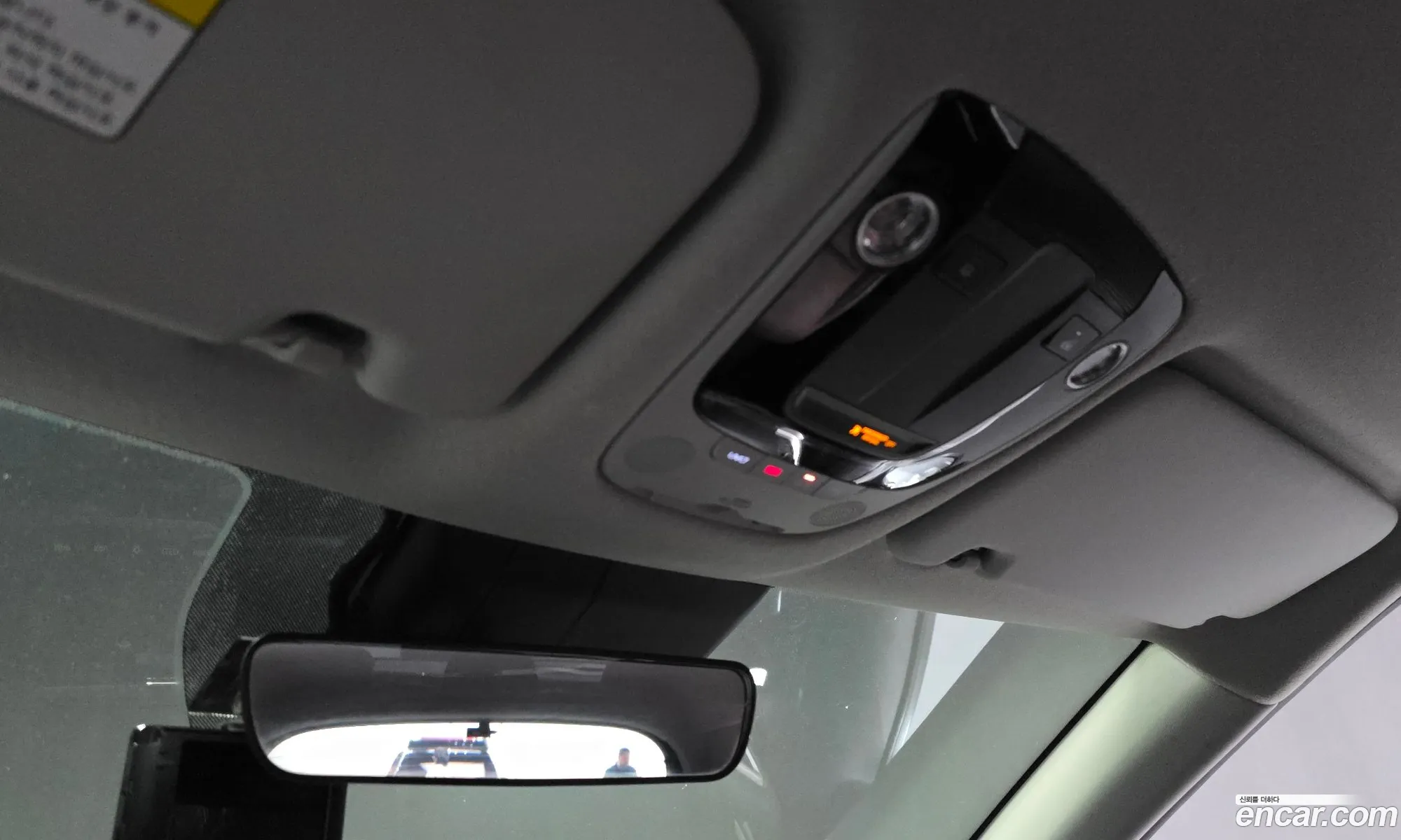 Kia Seltos 2019 KNAEV812HLK003932 — 17