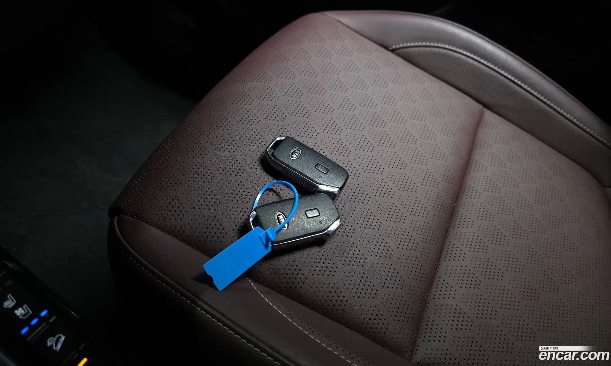Kia Seltos 2019 KNAEV812HLK003932 — 25