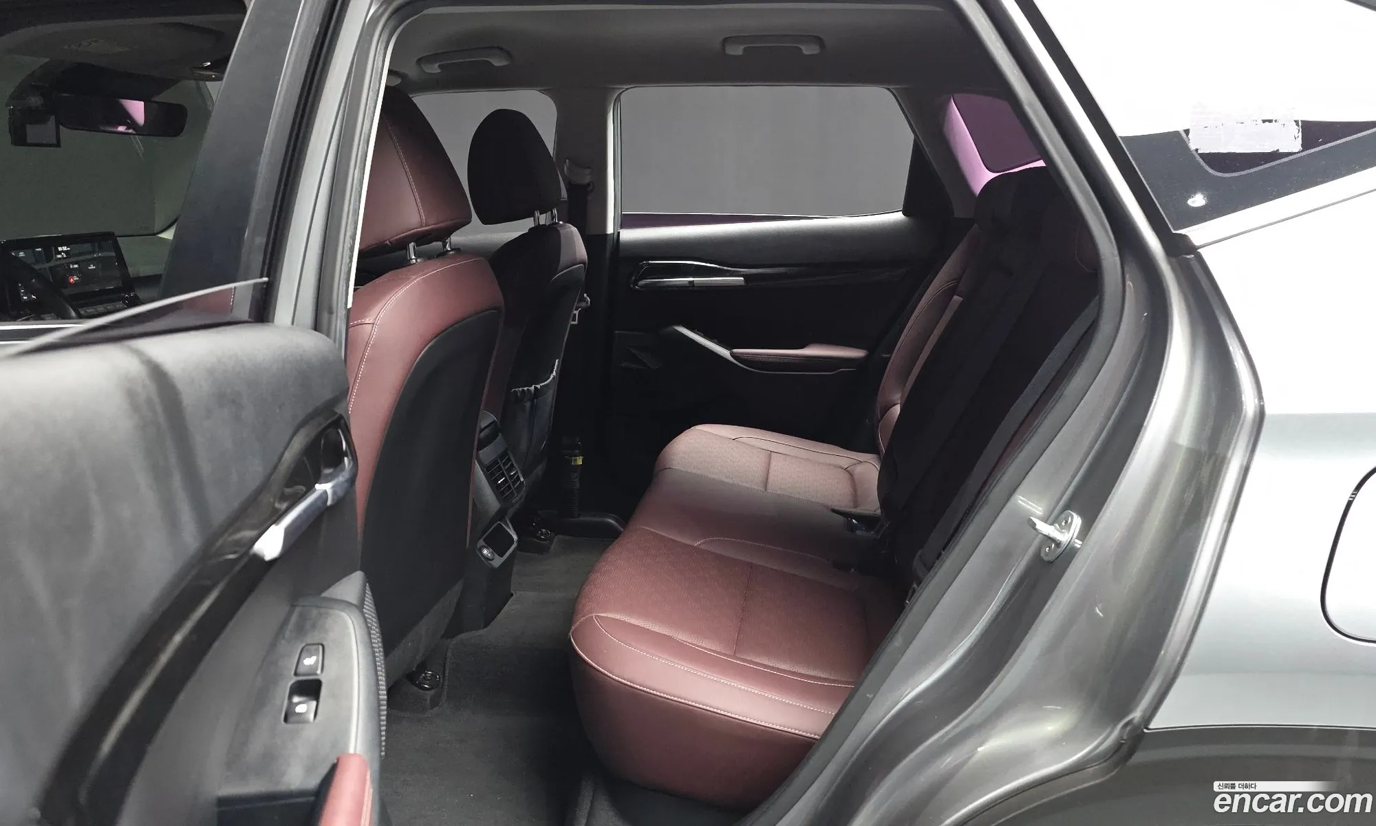 Kia Seltos 2019 KNAEV812HLK003932 — 28
