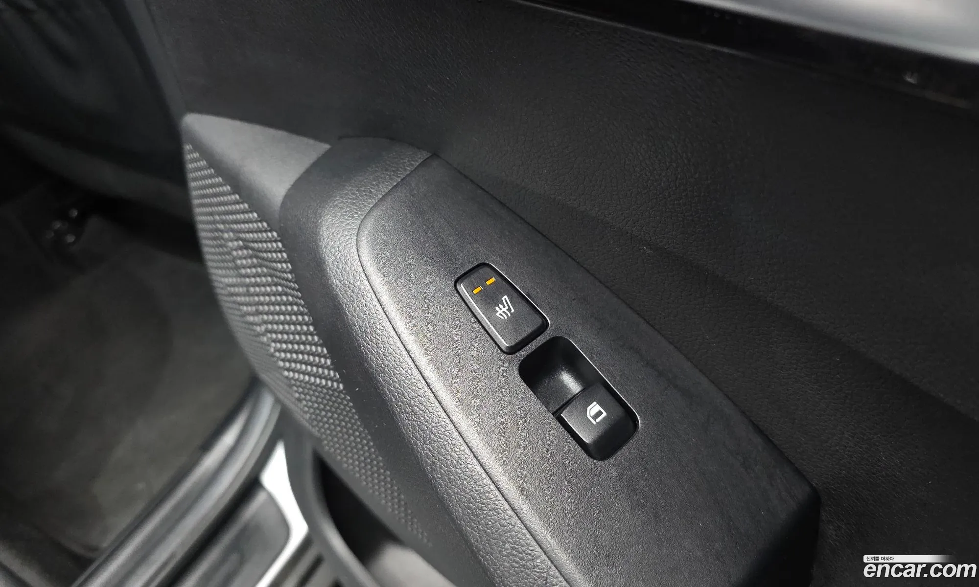 Kia Seltos 2019 KNAEV812HLK003932 — 30