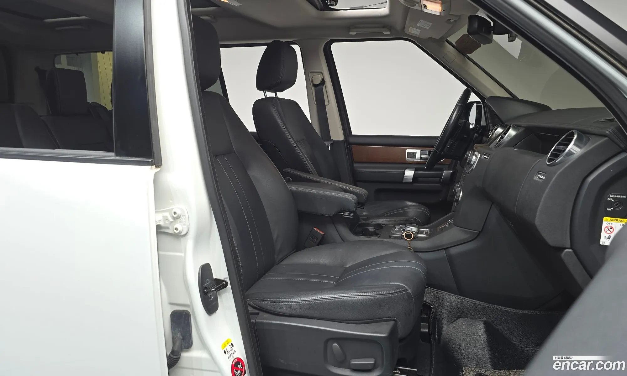 Land Rover Discovery 4 2016 — 17