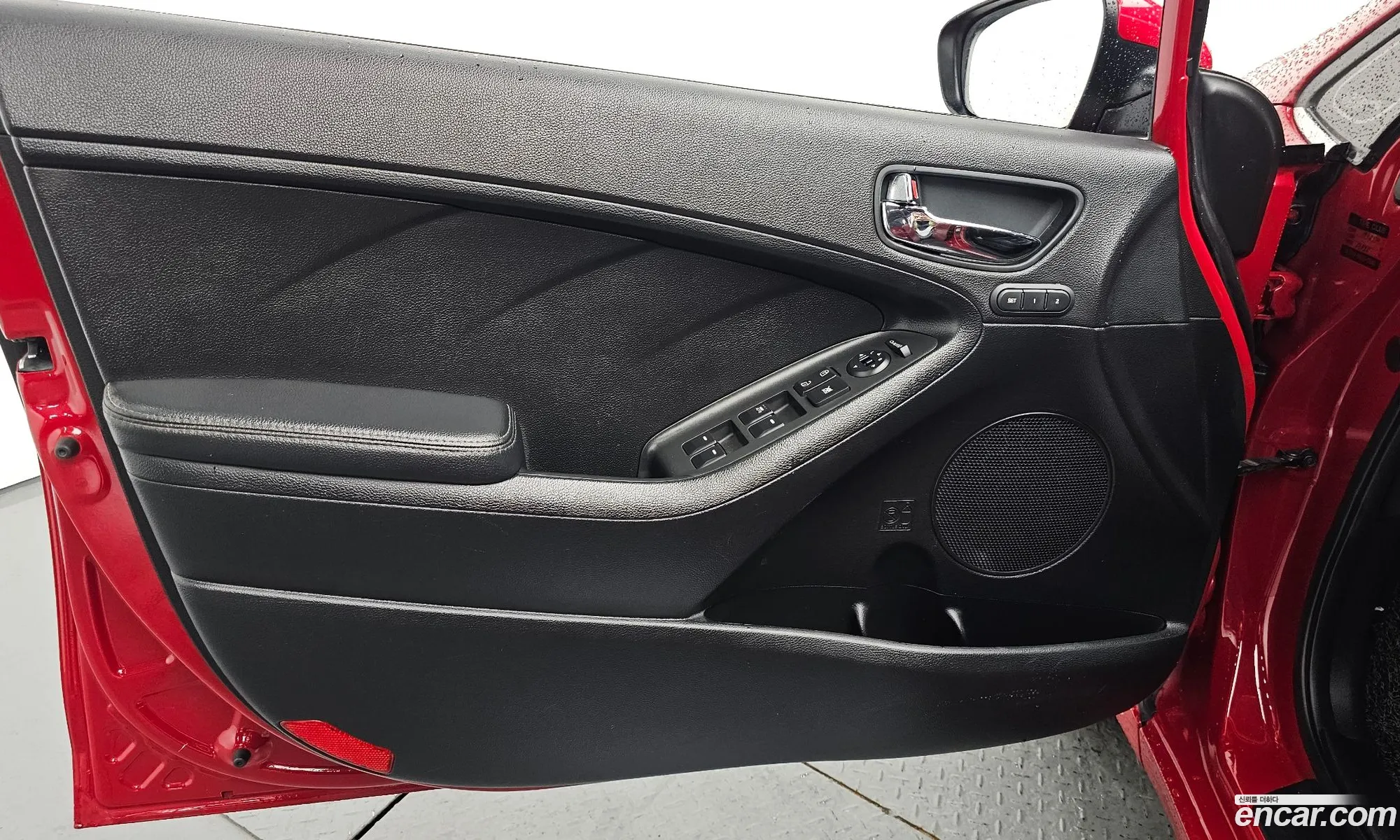 Kia K3 2012 KNAFZ412BDA021235 — 7