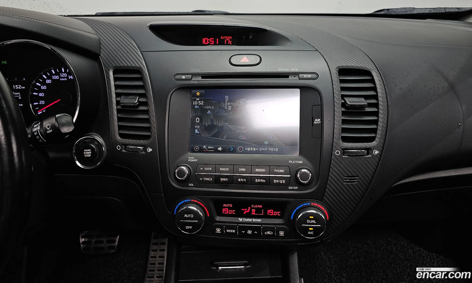 Kia K3 2012 KNAFZ412BDA021235 — 12