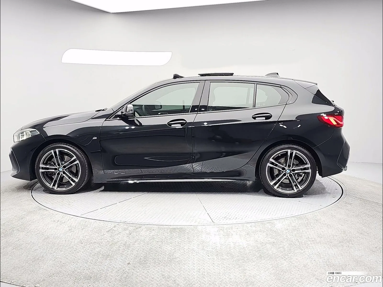 BMW 1 Series 2023 — 16