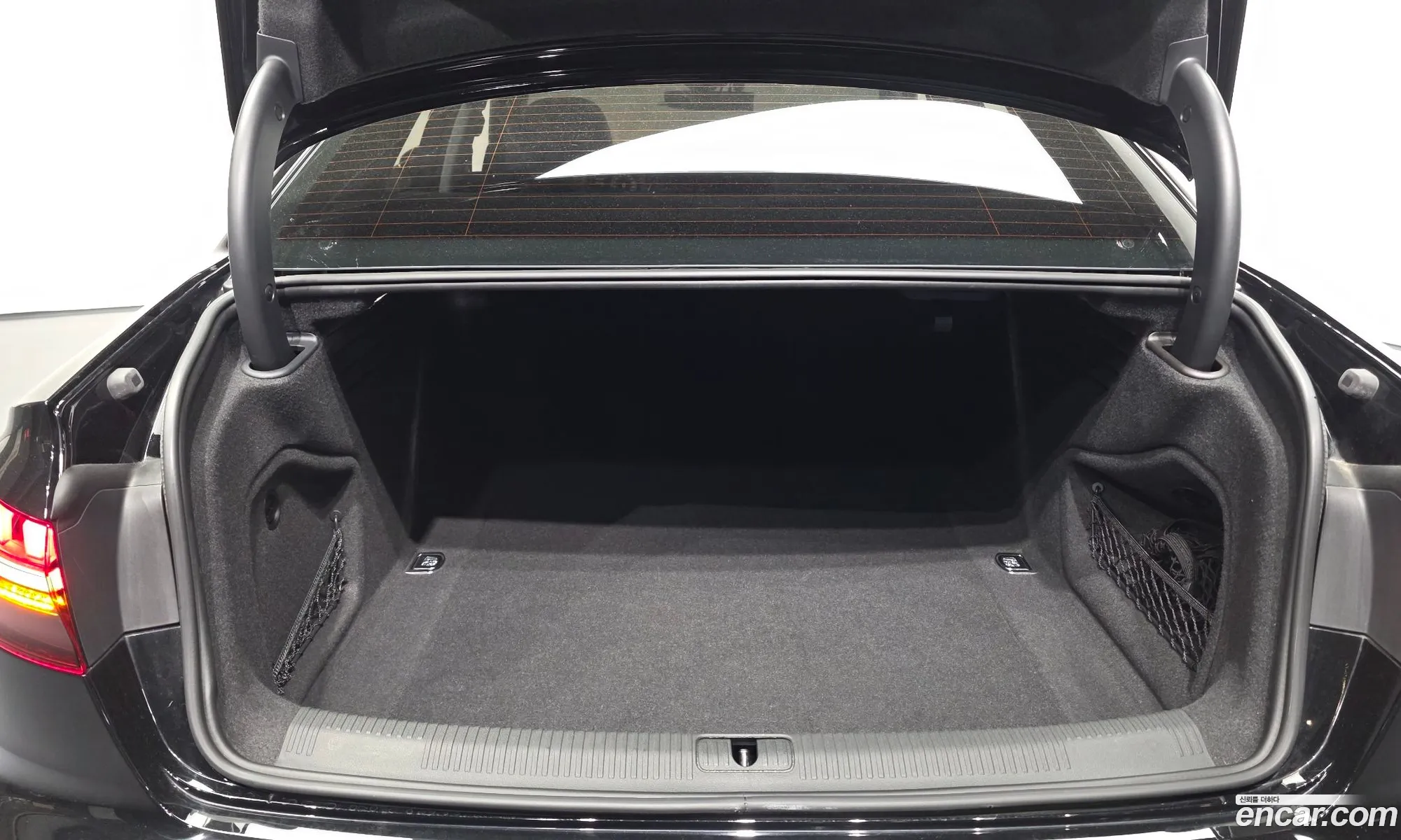 Audi A4 2023 WAUZZZF42PA035913 — 26