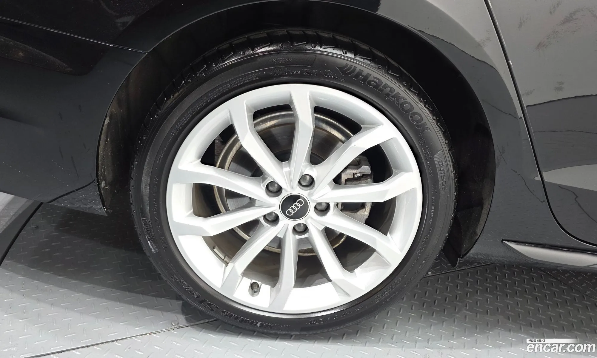 Audi A4 2023 WAUZZZF42PA035913 — 6