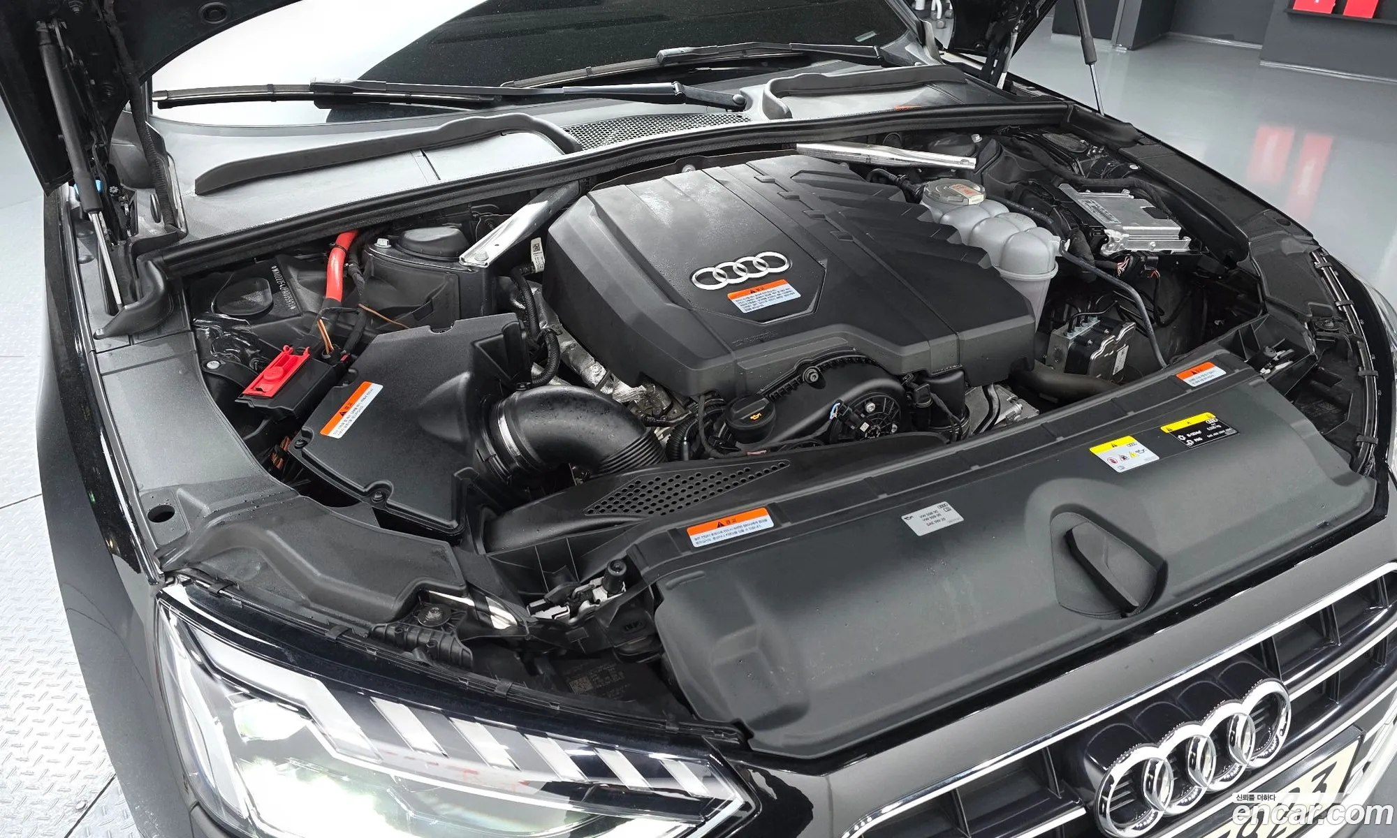 Audi A4 2023 WAUZZZF42PA035913 — 2