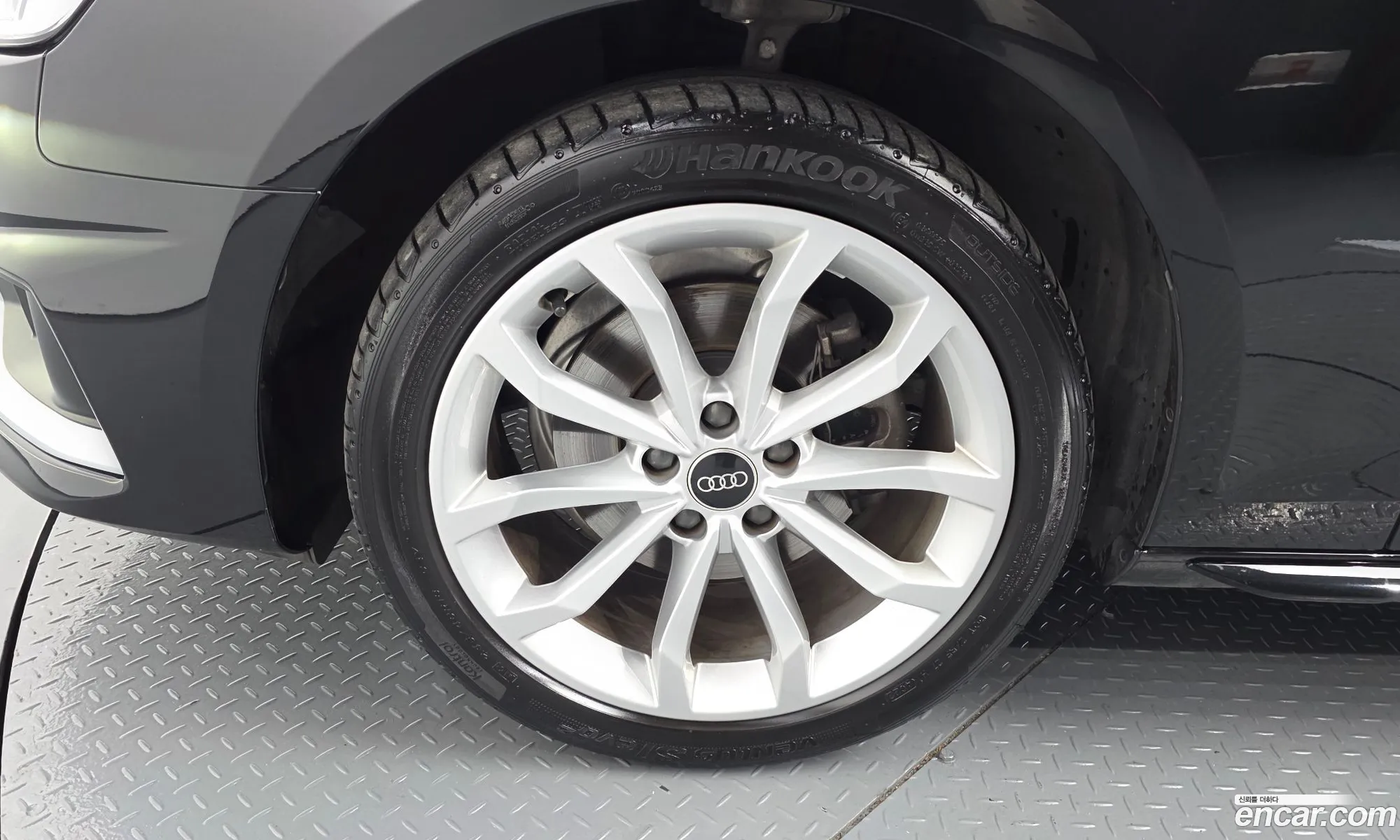 Audi A4 2023 WAUZZZF42PA035913 — 24