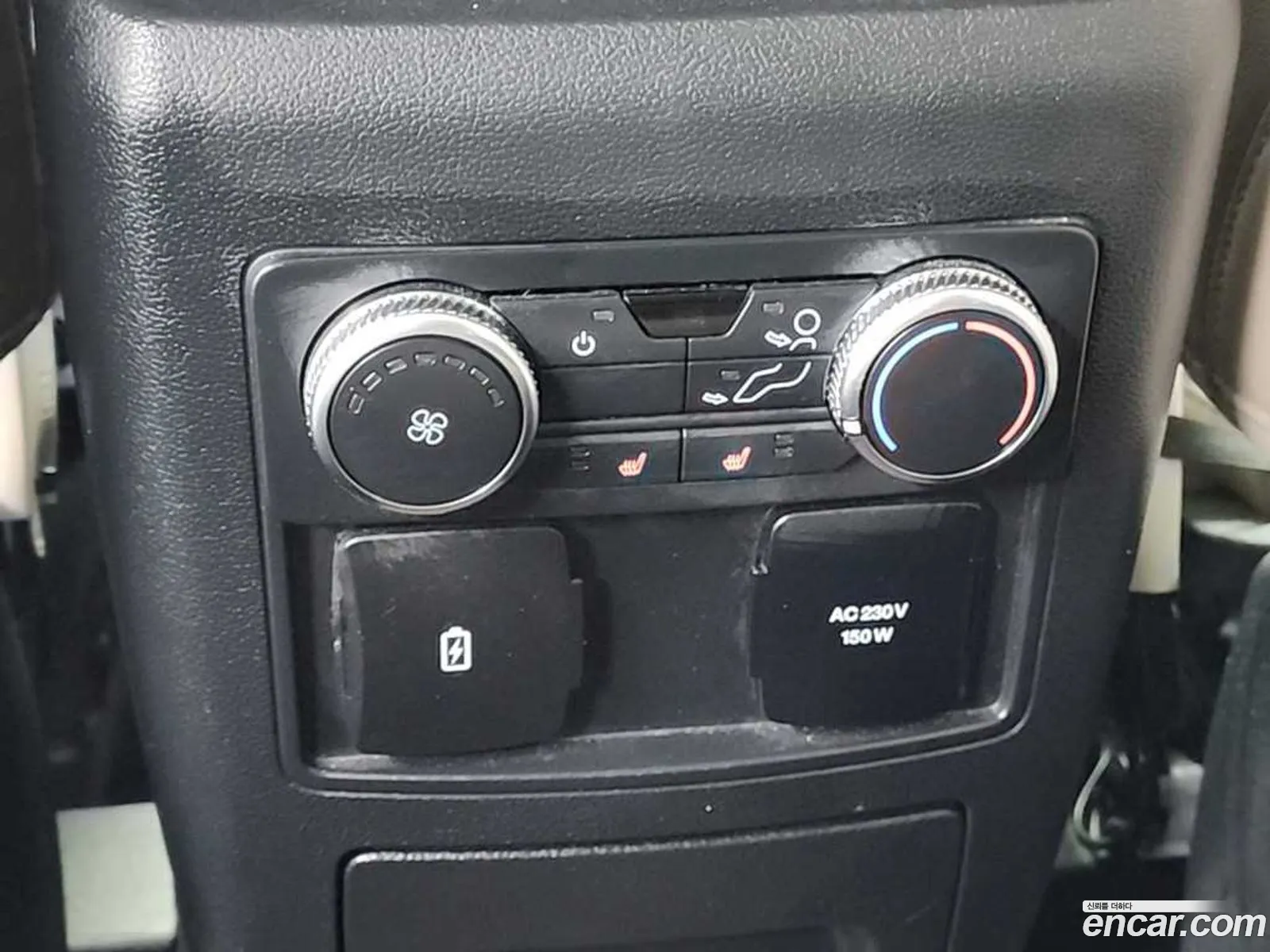 Ford Explorer 6th Gen 2022 — 12