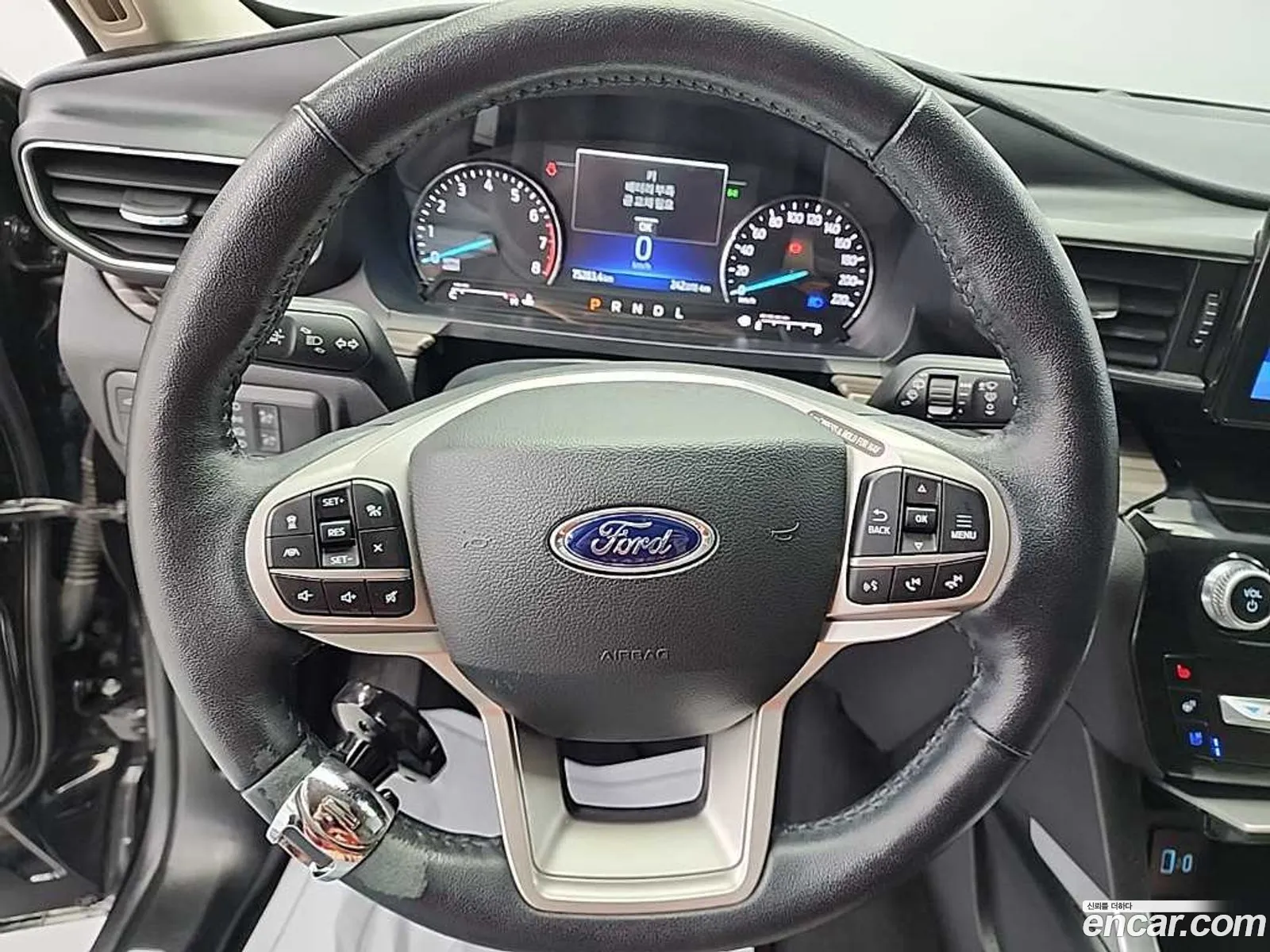 Ford Explorer 6th Gen 2022 — 8