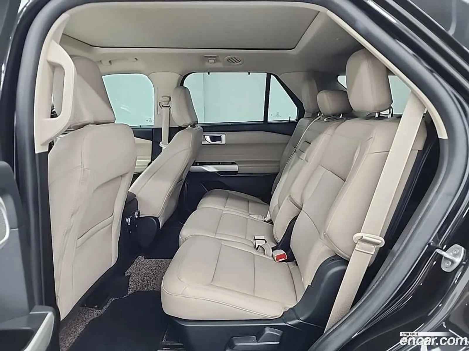 Ford Explorer 6th Gen 2022 — 11